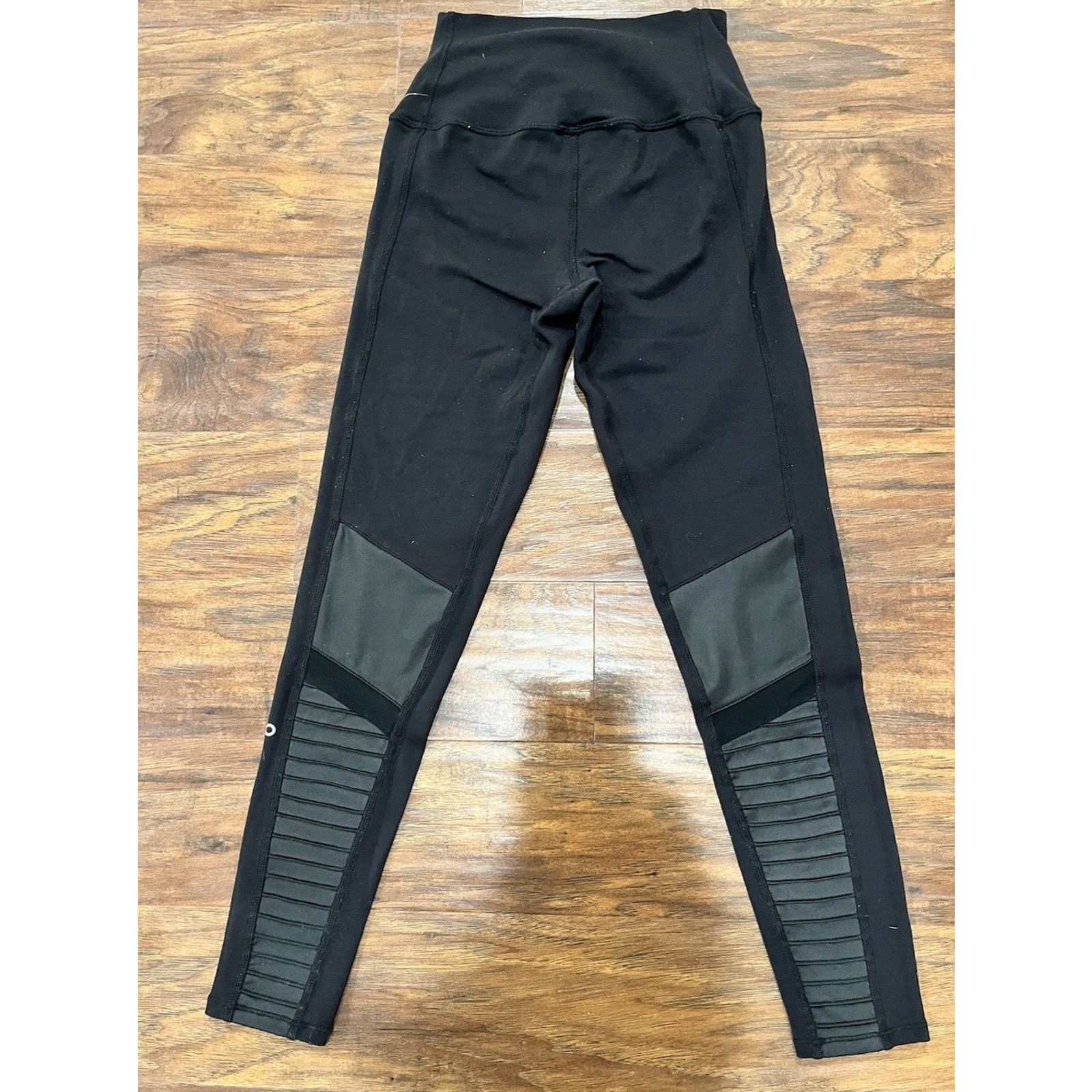 Alo Alo Leggings Womens XSmall Black High WaistedYoga Matte Mesh Size 24" / US 00 / IT 34 - 2 Thumbnail