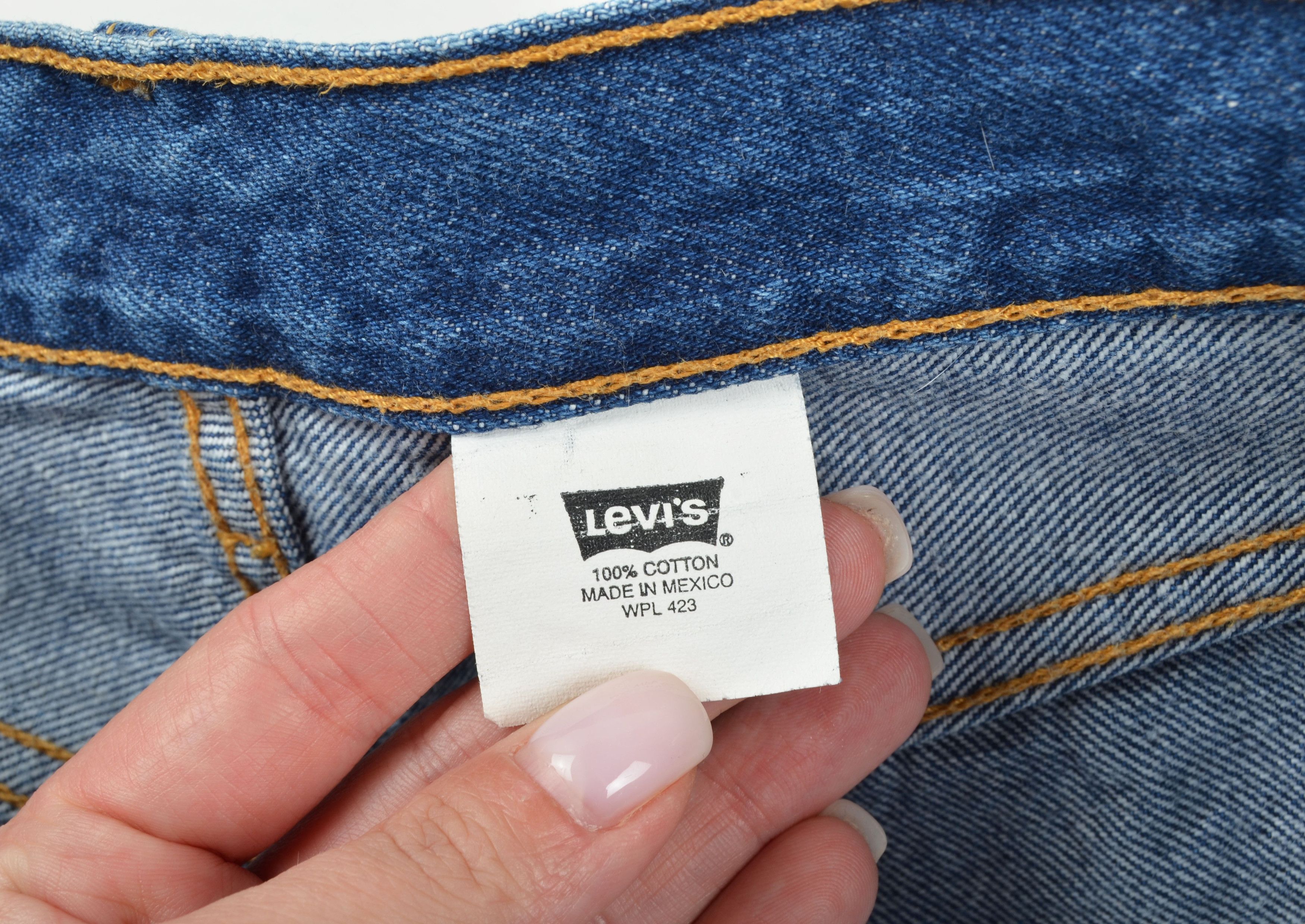 Levi's Vintage Clothing Men's Vintage Levi's 501 90's Straight Denim Jeans Size US 33 - 5 Thumbnail