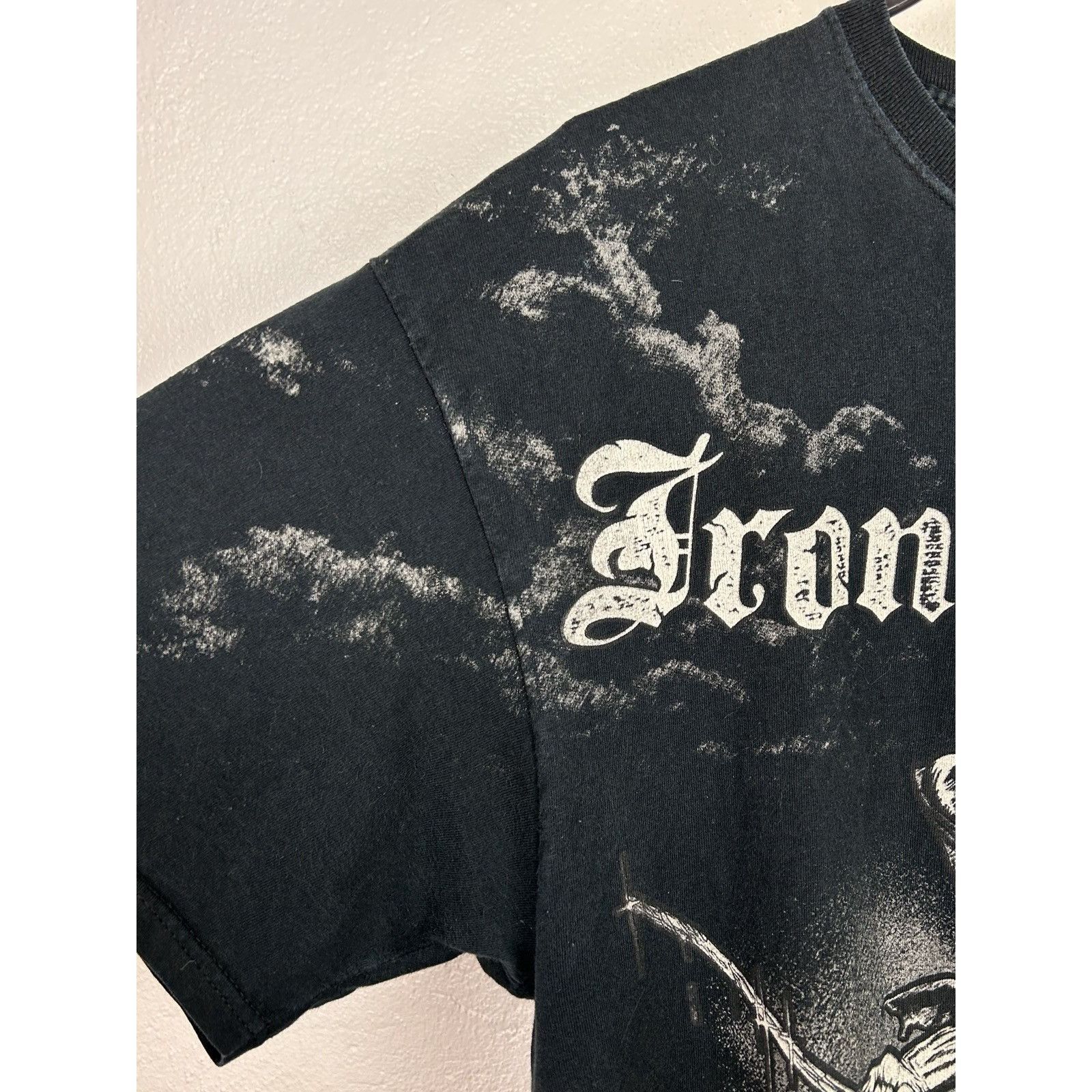 Band Tees 00s Vintage Iron Maiden The Trooper 2007 AOP Allover T-Shirt Size US XL / EU 56 / 4 - 3 Thumbnail