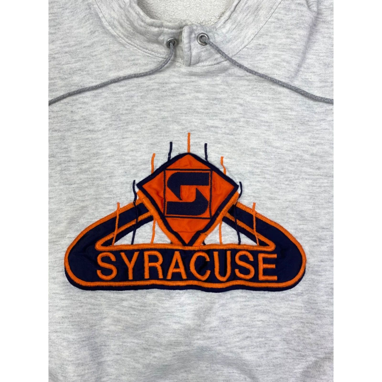Vintage VINTAGE Syracuse University Sweatshirt XL Gray USA EmbroideredPullover Unisex Adults Sweatshirt Embroidered USA Gray XL Syracuse University Sweatshirt Size US XL / EU 56 / 4 - 2 Thumbnail