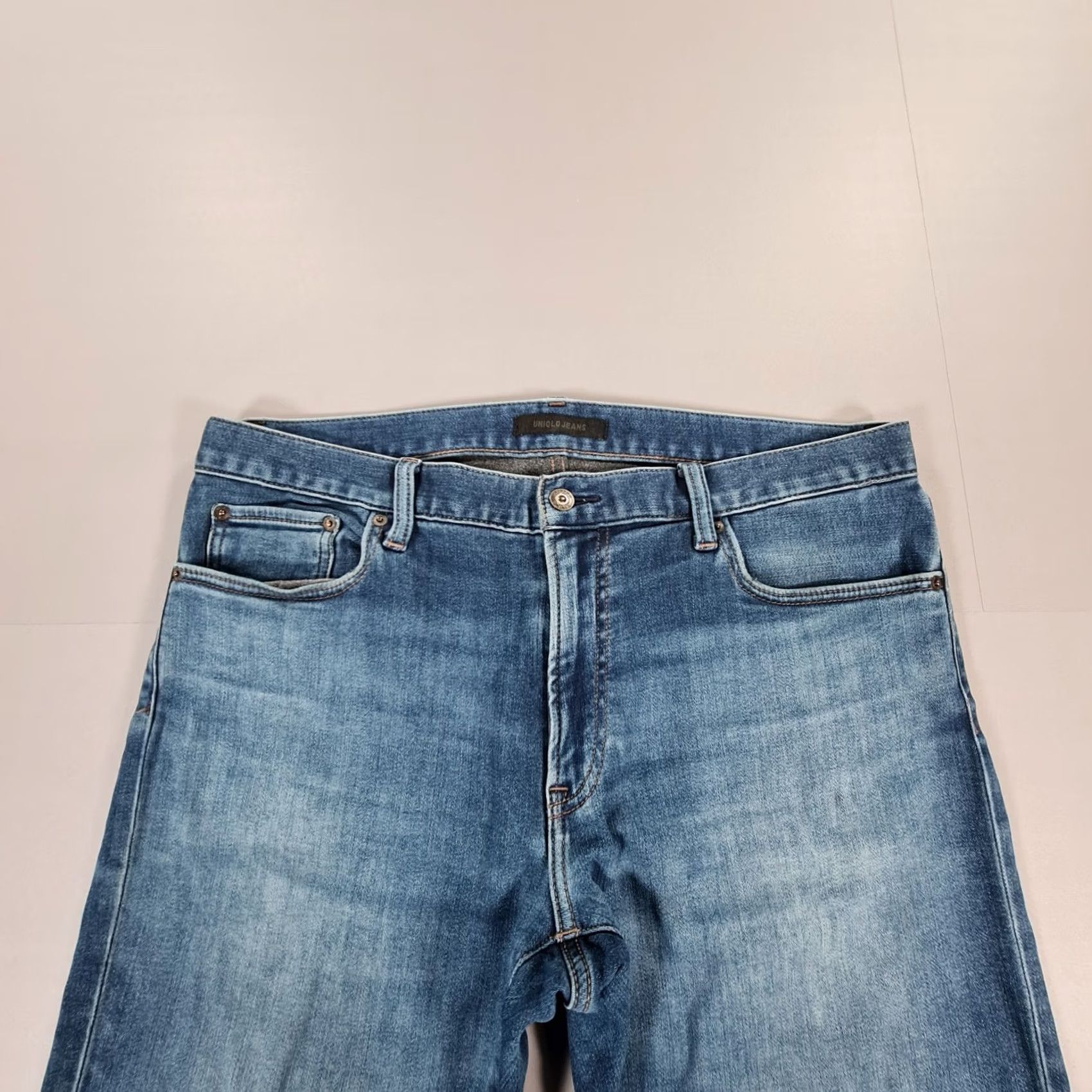 Uniqlo Uniqlo Jeans Blue W35 L34 Slim Tapered Stretch Denim Lined Mens Jeans Regular Fit 5 Pockets Zip Fly Pockets Stretch Denim Men Size US 35 - 2 Thumbnail