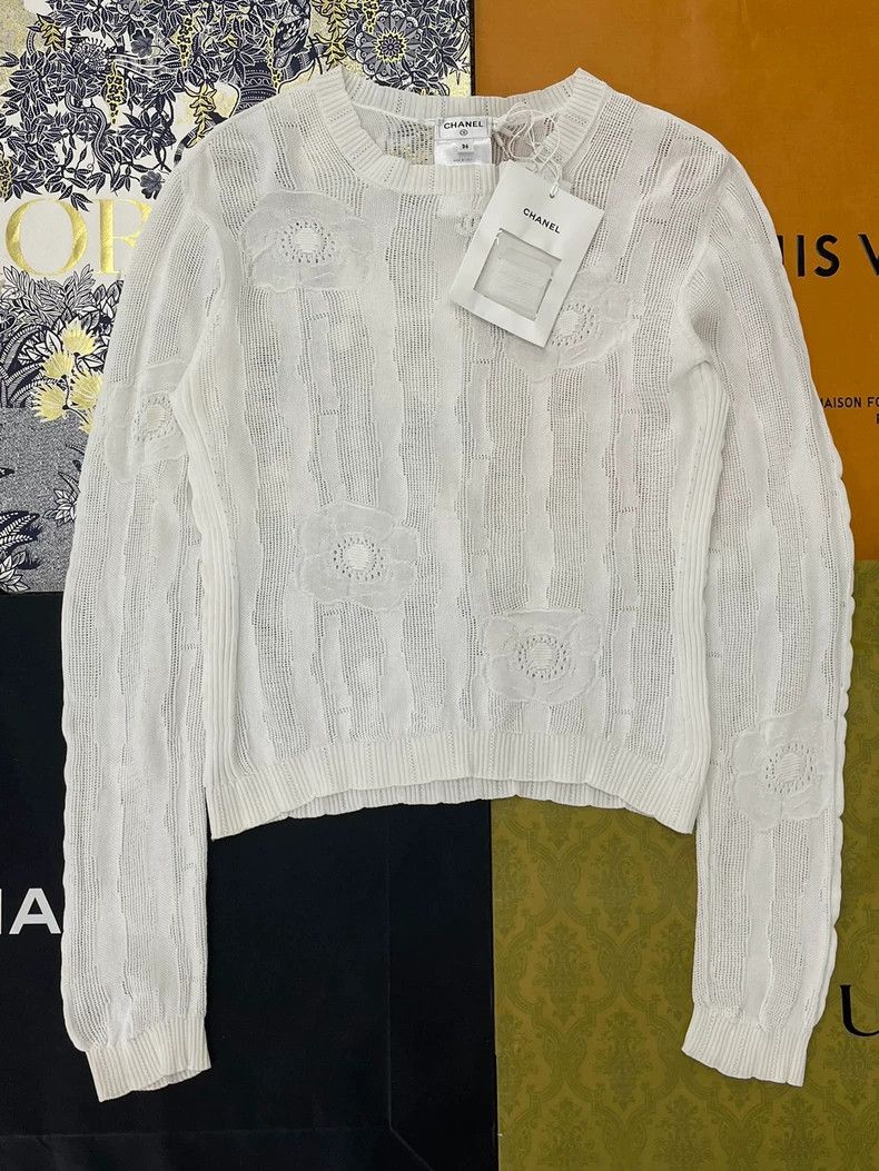 Chanel chanel White camelia hollow knit long sleeves Size XS / US 0-2 / IT 36-38 - 1 Thumbnail