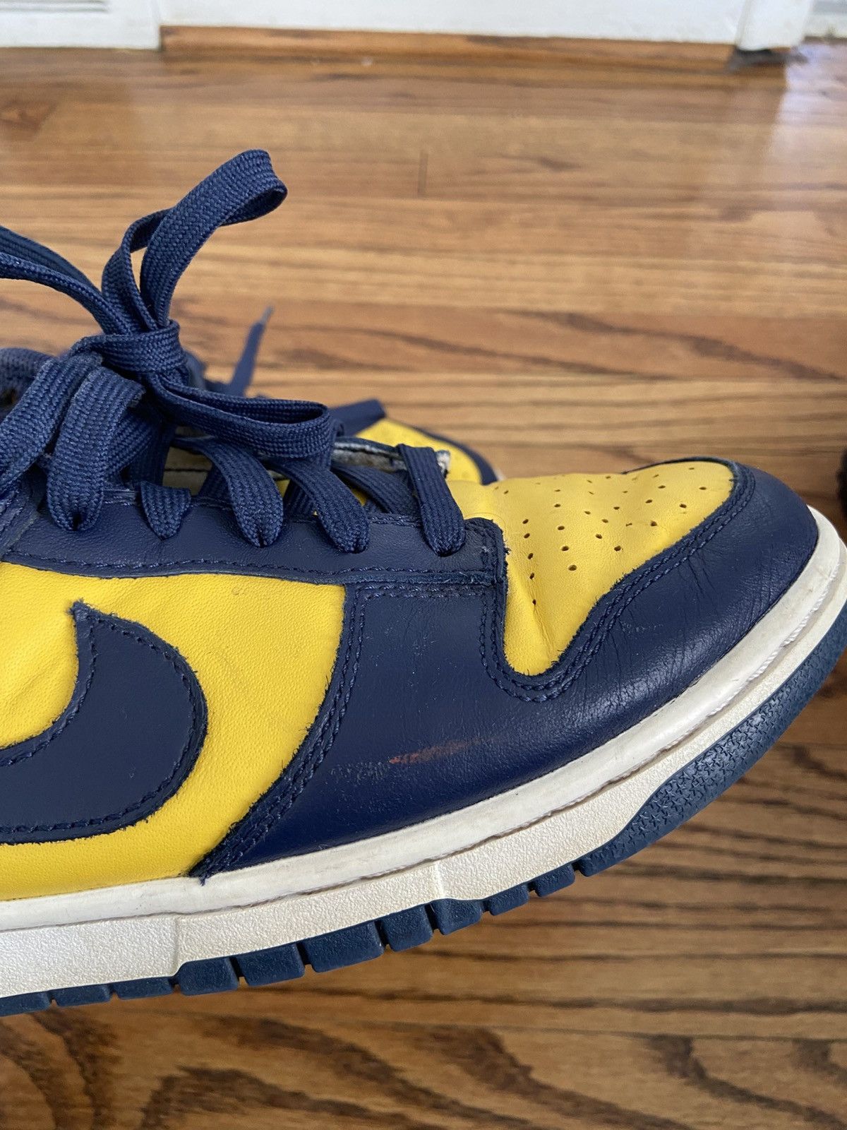 Nike Nike university of Michigan dunks Size US 8.5 / EU 41-42 - 7 Thumbnail