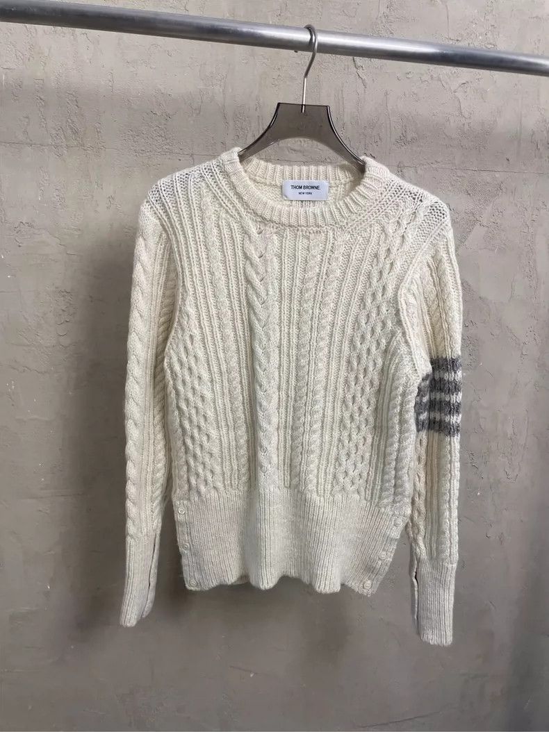 Thom Browne Thom Browne size1 White wool round neck sweater Size US S / EU 44-46 / 1 - 1 Thumbnail