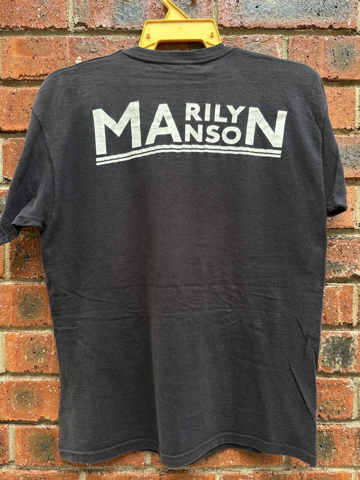 Vintage Thrashed Vintage Marilyn Manson Faded Grunge Tee Size US M / EU 48-50 / 2 - 5 Thumbnail