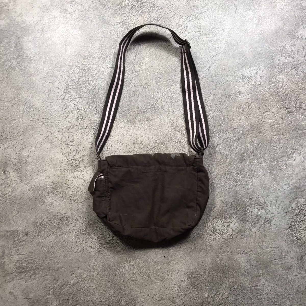 Vintage Vintage Y2K Japanese Crossbody Bag Streetwear Black Logo OS Size ONE SIZE - 4 Thumbnail