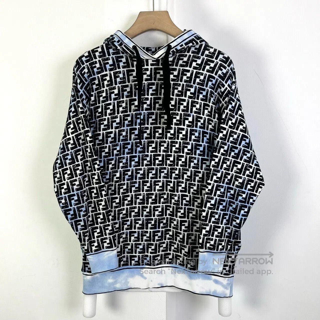 Fendi fendi logo print hoodie in black and blue. Size US S / EU 44-46 / 1 - 1 Thumbnail