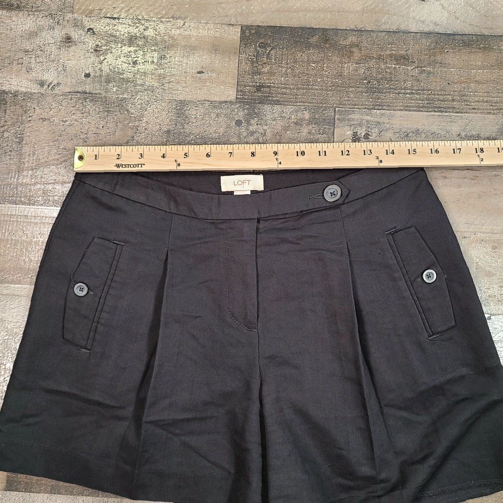 Loft Loft Shorts Women 4 Black Mom High Rise Pockets Pleated Front Zip Closure Casual Size 30" / US 8 / IT 44 - 8 Thumbnail
