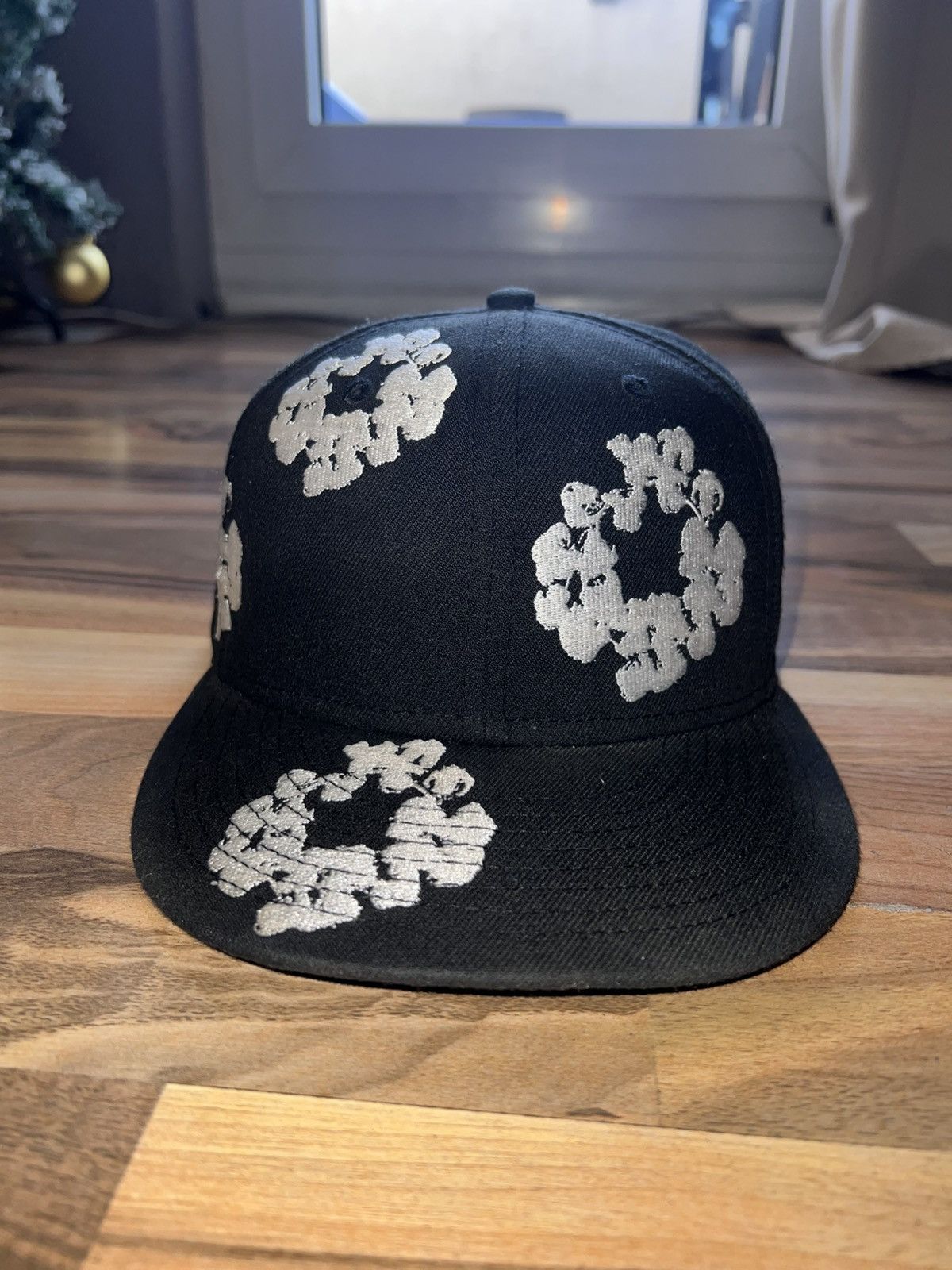 DENIM TEARS Denim Tears New Era Cotton Wreath 59/50 Cap Size ONE SIZE - 1 Thumbnail