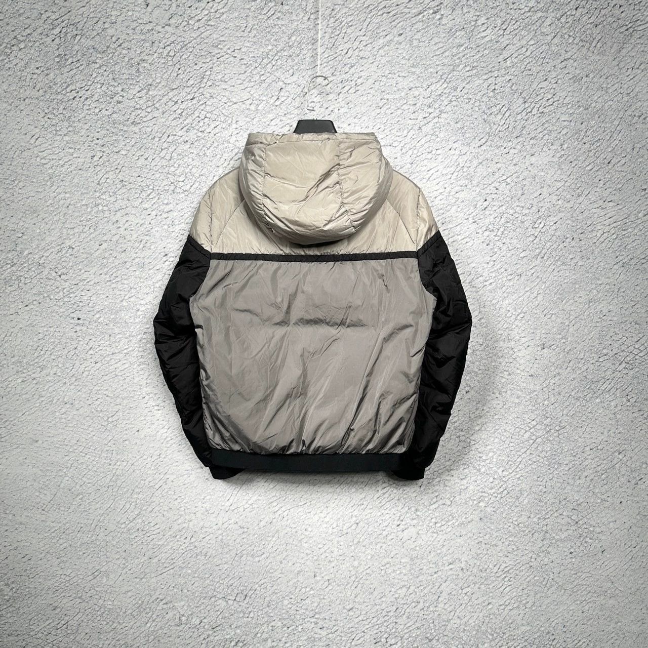 Moncler moncler color block hooded down jacket Size US L / EU 52-54 / 3 - 2 Thumbnail