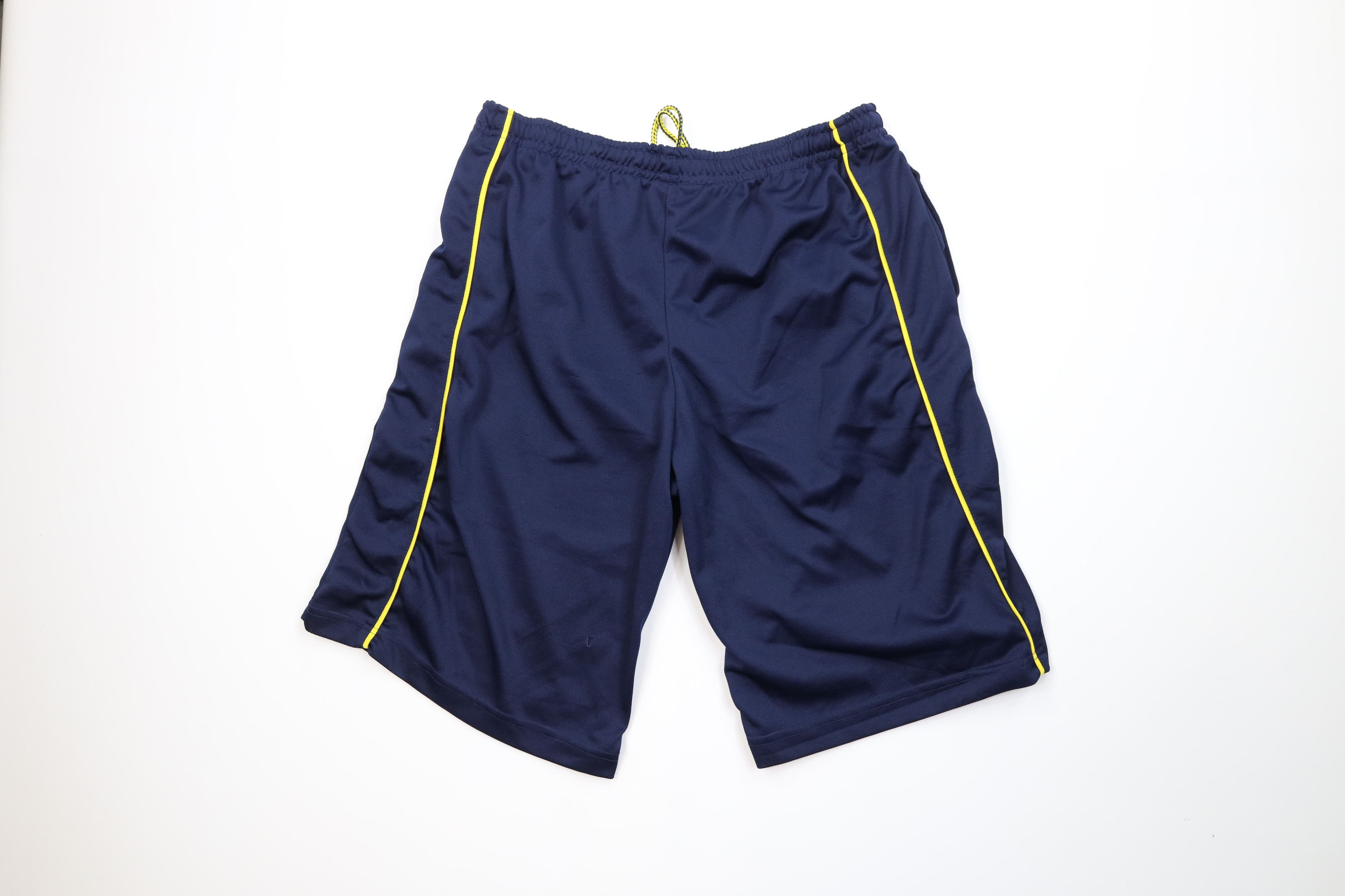 Vintage Vintage 90s Spell Out University of Michigan Gym Shorts Blue Size US 36 / EU 52 - 9 Thumbnail