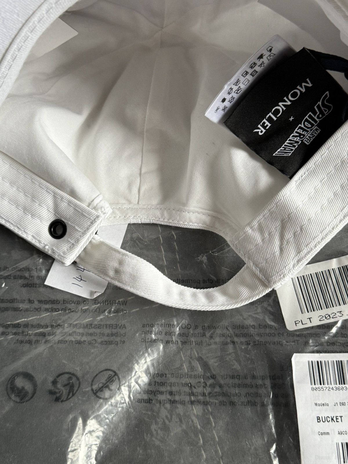 Moncler × Moncler Genius Moncler x Spiderman Cap White Size ONE SIZE - 4 Thumbnail