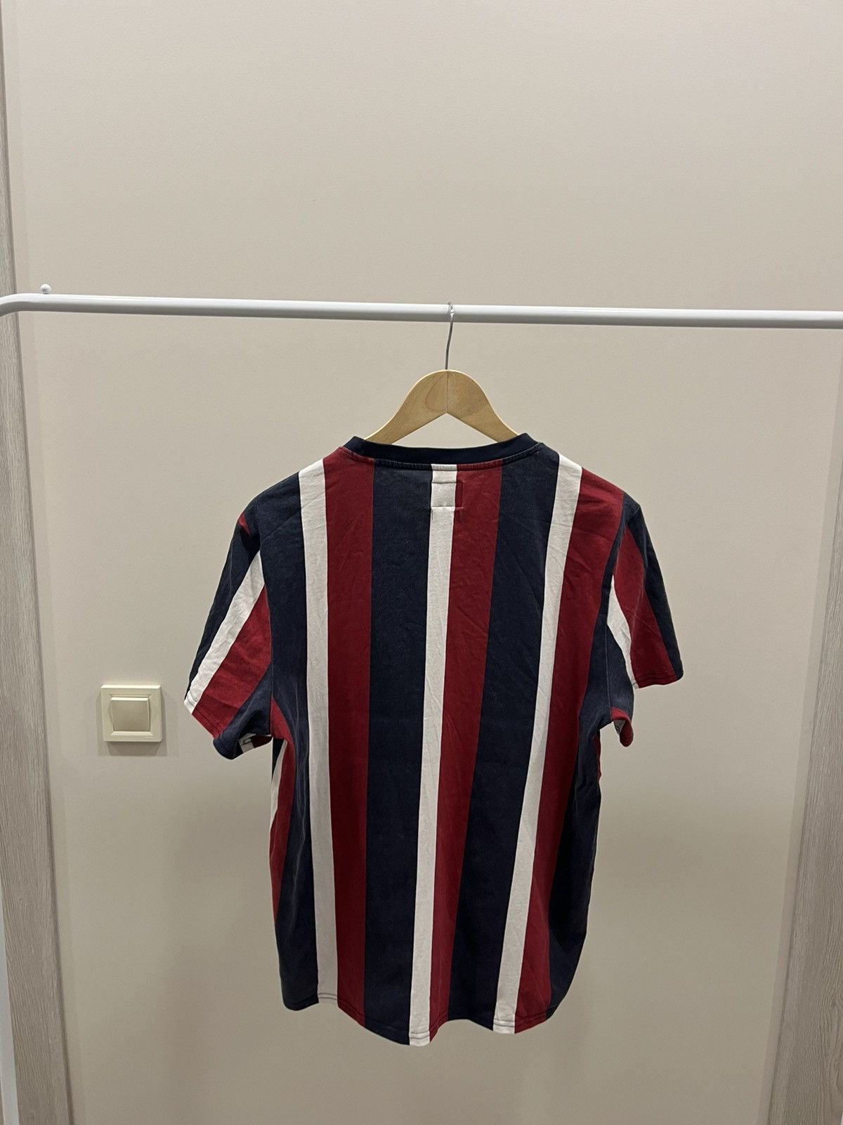 Guess Guess Tshirt embodied size M Size US M / EU 48-50 / 2 - 3 Thumbnail