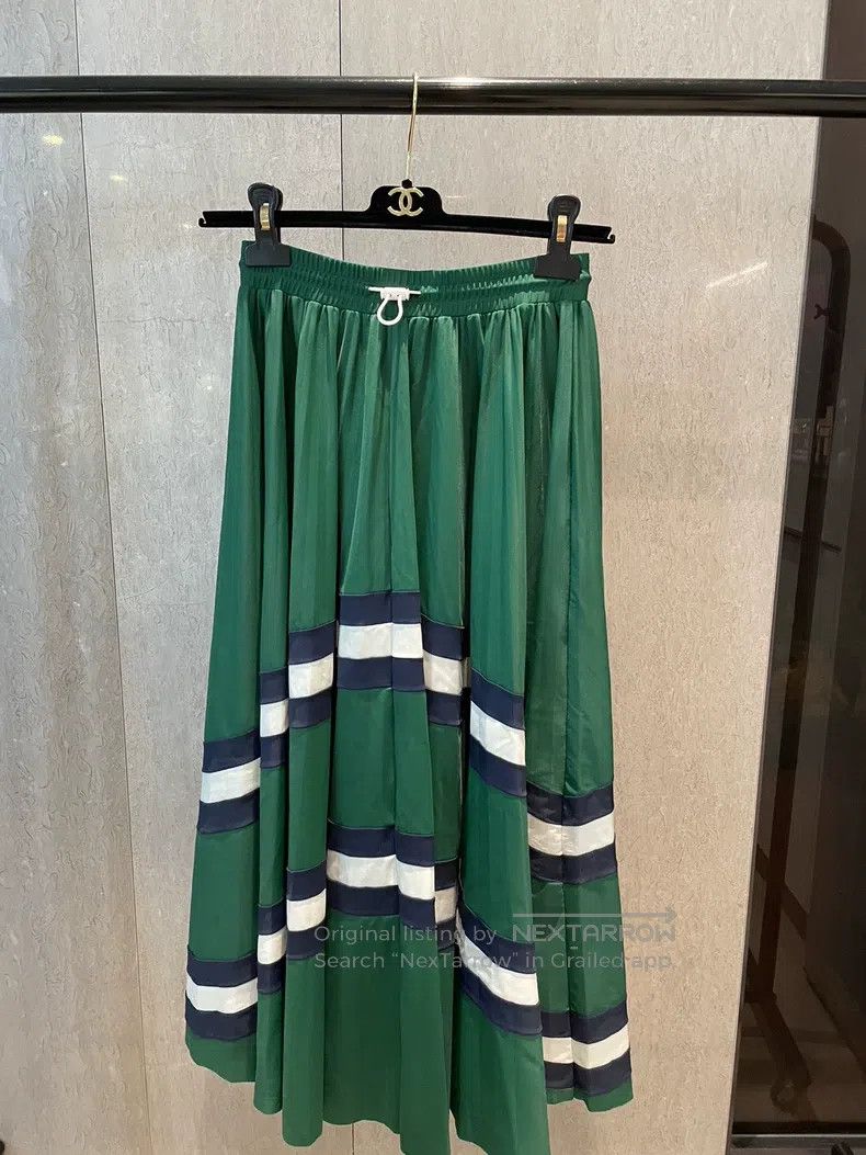 Valentino Valentino Skirt Size XS / US 0-2 / IT 36-38 - 1 Thumbnail