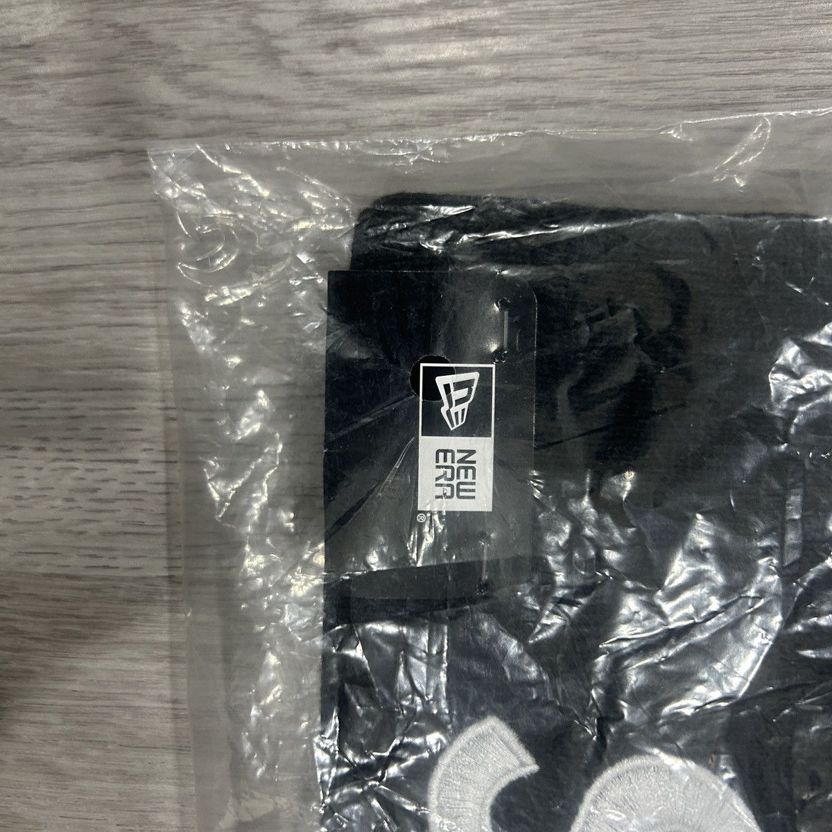 Supreme SUPREME NEW ERA S LOGO BEANIE BLACK Size ONE SIZE - 2 Thumbnail