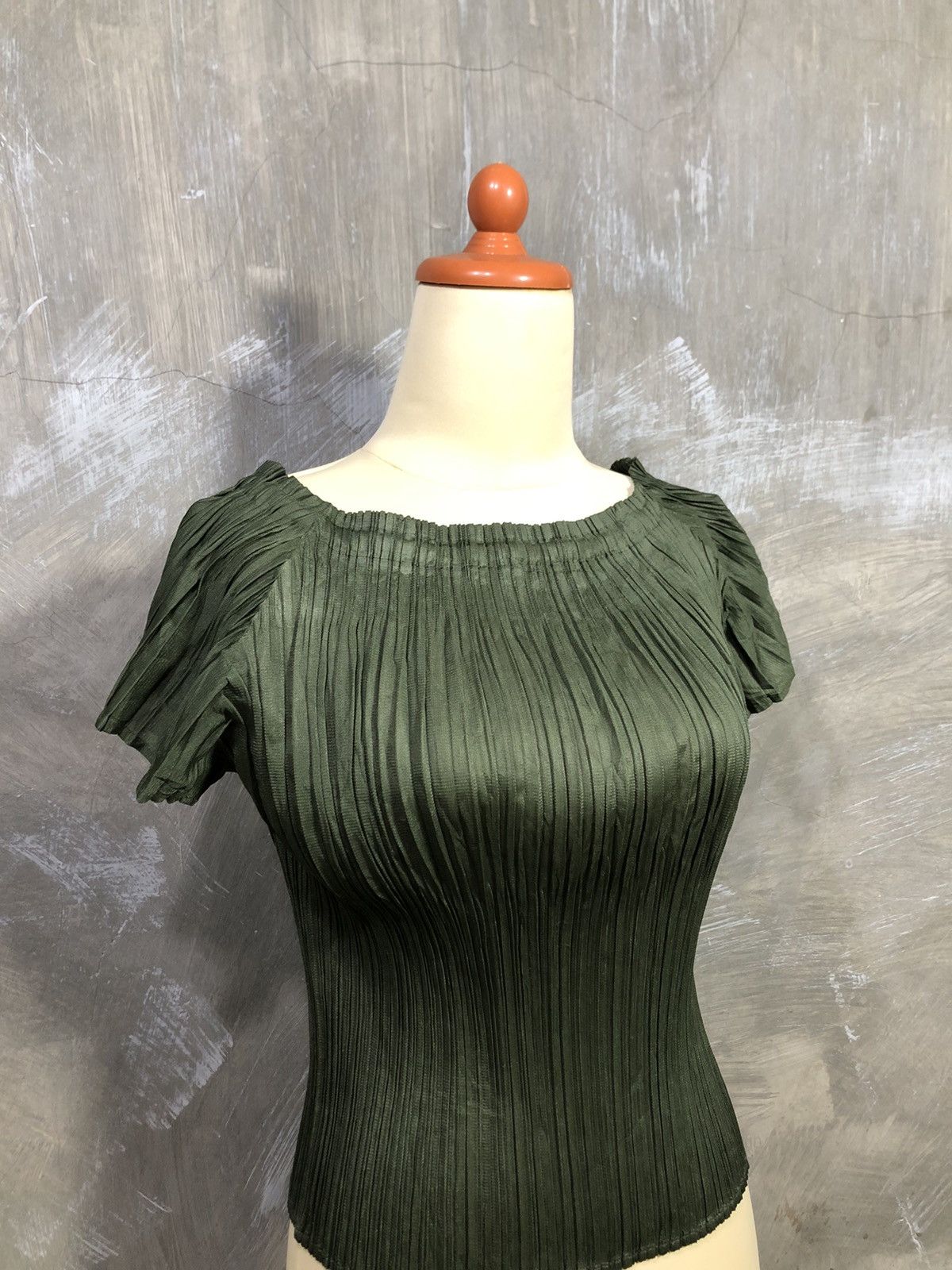 Homme Plisse Issey Miyake × Issey Miyake × Pleats Please Issey Miyake OFFERS💥 Issey Miyake Pleats Please Tops Size S / US 4 / IT 40 - 2 Thumbnail