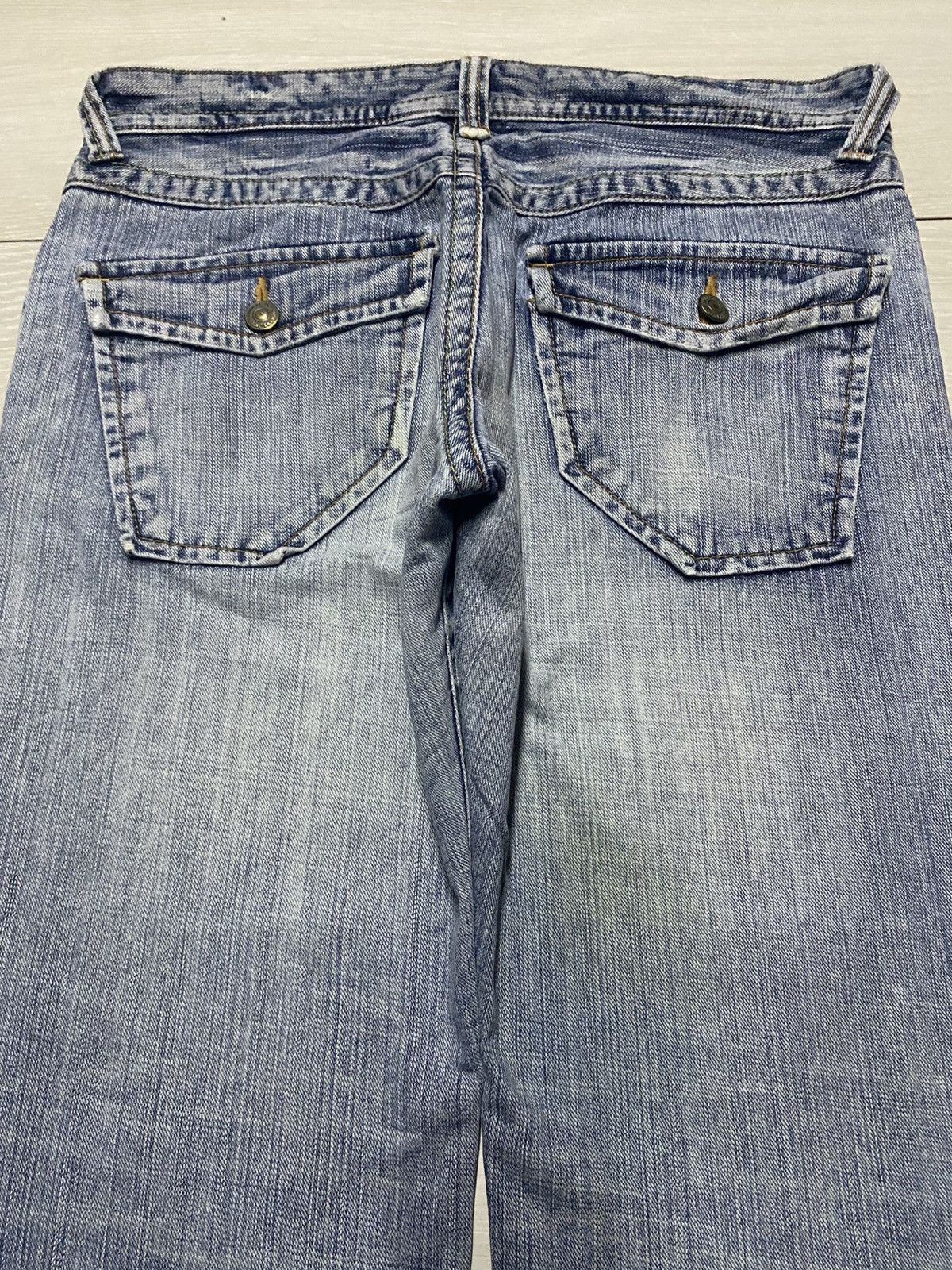 Japanese Brand Vintage Japanese Brand Light Wash Distressed Baggy Jeans Size US 36 / EU 52 - 4 Thumbnail