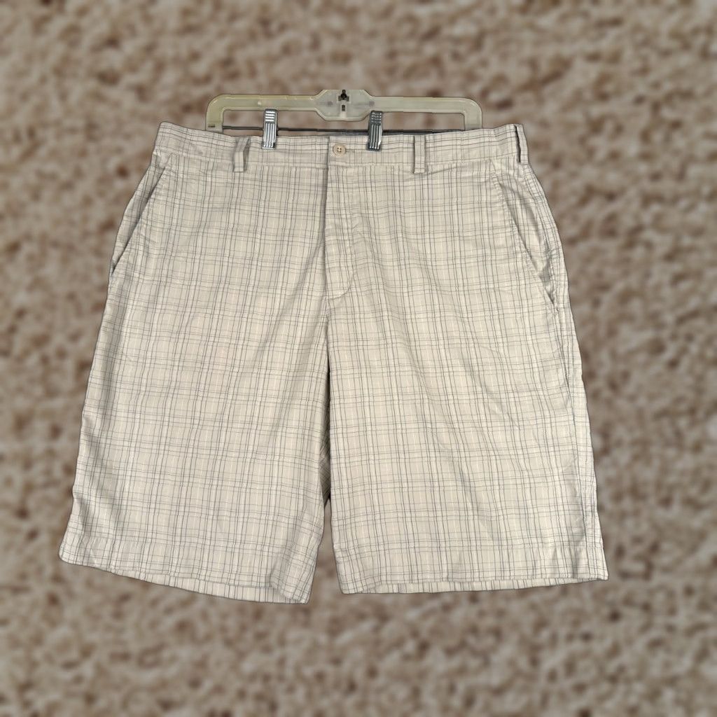 Nike Nike Shorts Mens 36 Beige Plaid Polyester Blend Golf Outdoor 36x11 Regular Inseam Beige Nike Mens Shorts Casual Athletic 90s? Size US 36 / EU 52 - 1 Thumbnail