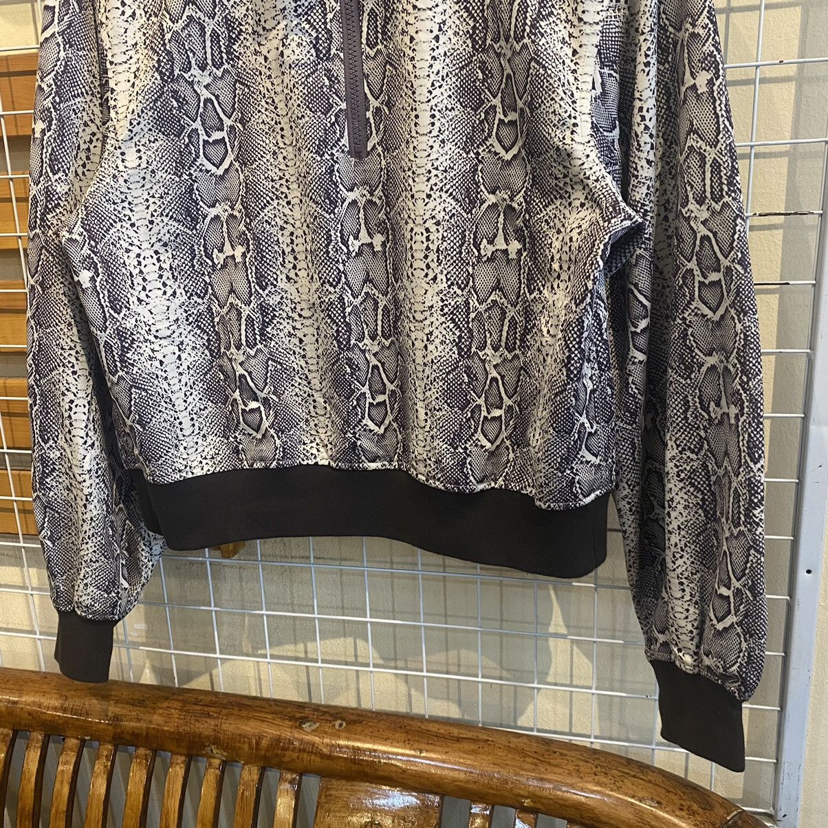 G.V.G.V. × Japanese Brand GVGV Japanese Brand Snakeskin Design Half Zipper Sweaters Size US XS / EU 42 / 0 - 4 Thumbnail