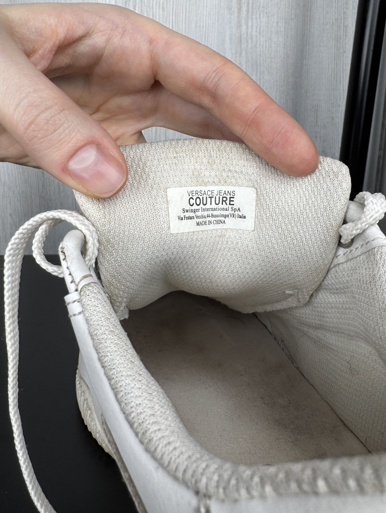 Versace Jeans Couture Versace Jeans Couture white big logo low top sneakers 37 Size US 7 / IT 37 - 16 Thumbnail