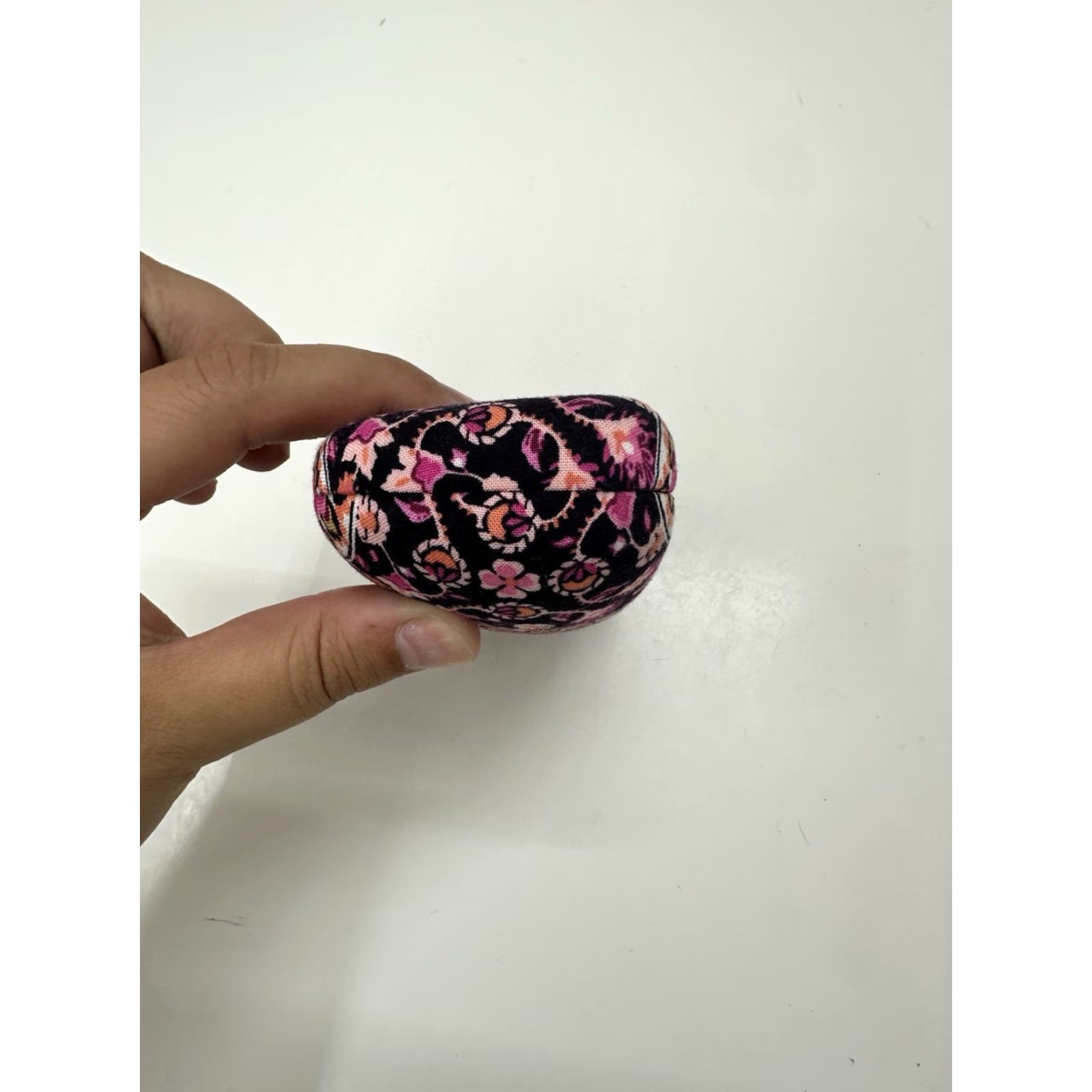 Vera Bradley Vera Bradley Raspberry Medallion Hardshell Glasses Case Eyeglasses Cover Clutch Unisex Adults Small Raspberry Paisley Vintage No Size ONE SIZE - 5 Thumbnail