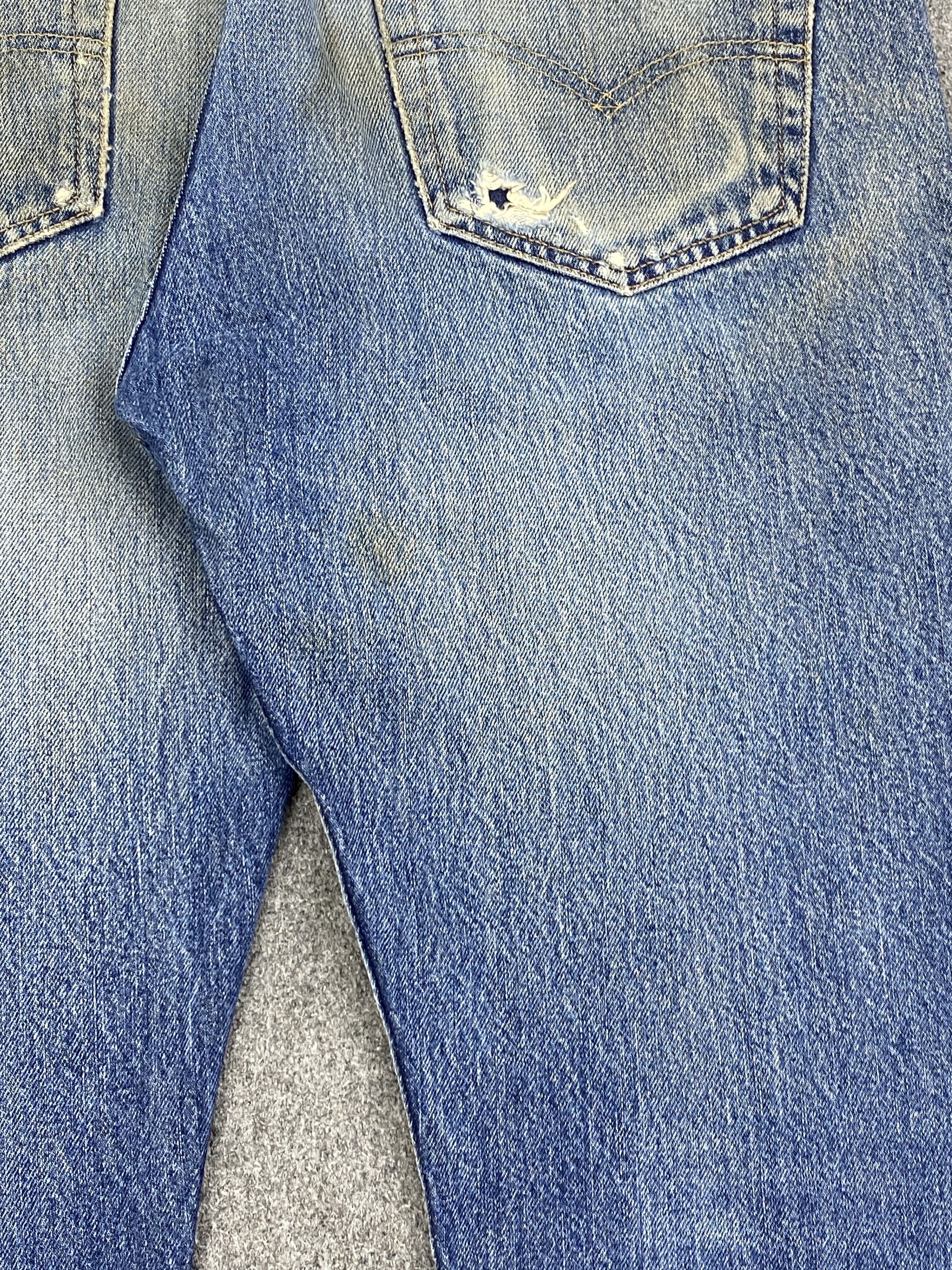 Levi's Vintage Levis 501 Faded Blue Jeans DP2810 Size US 35 - 19 Thumbnail