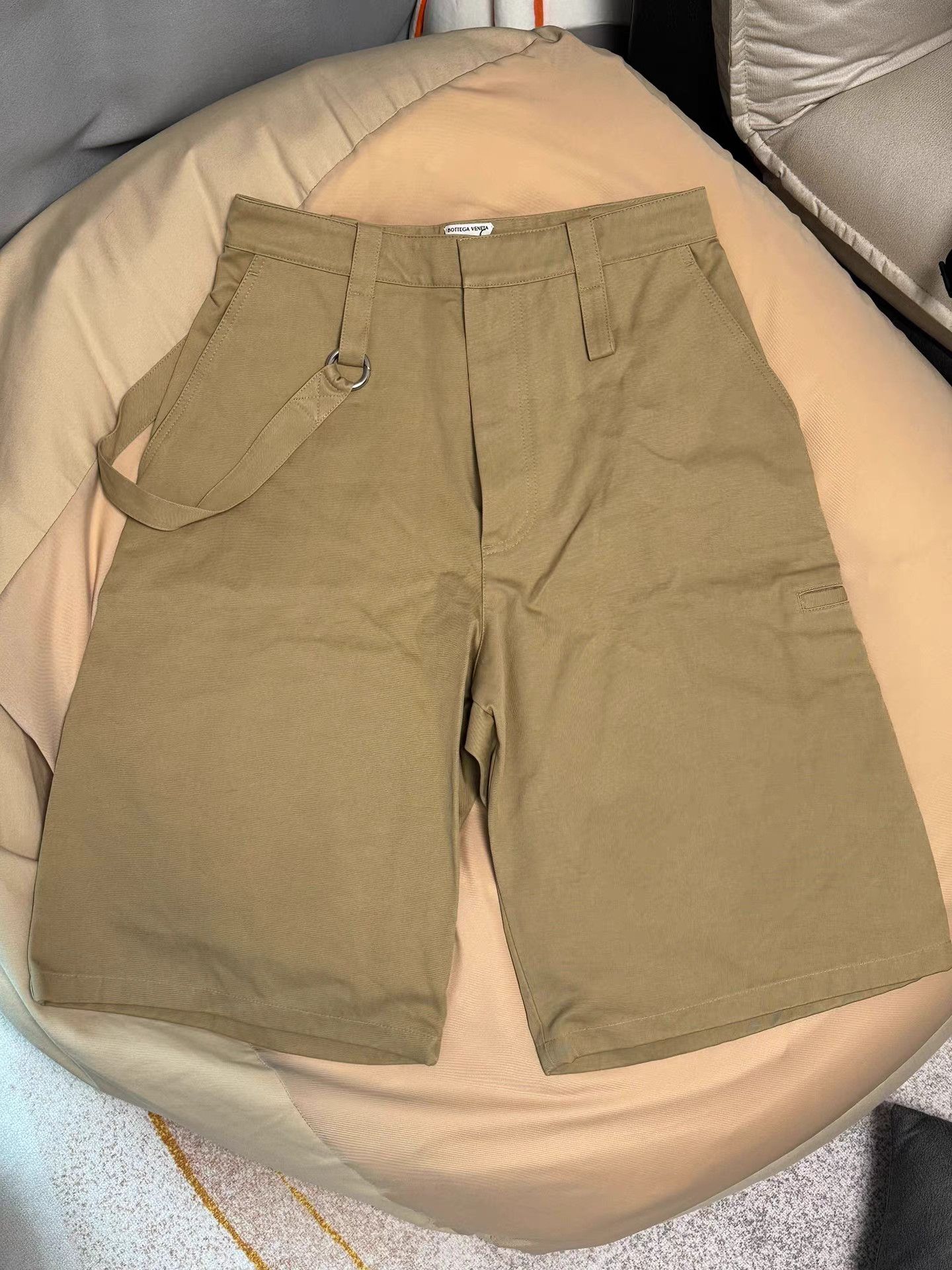Bottega Veneta Bottega Veneta Men's Twill Cargo Shorts K6 Size US 30 / EU 46 - 1 Thumbnail