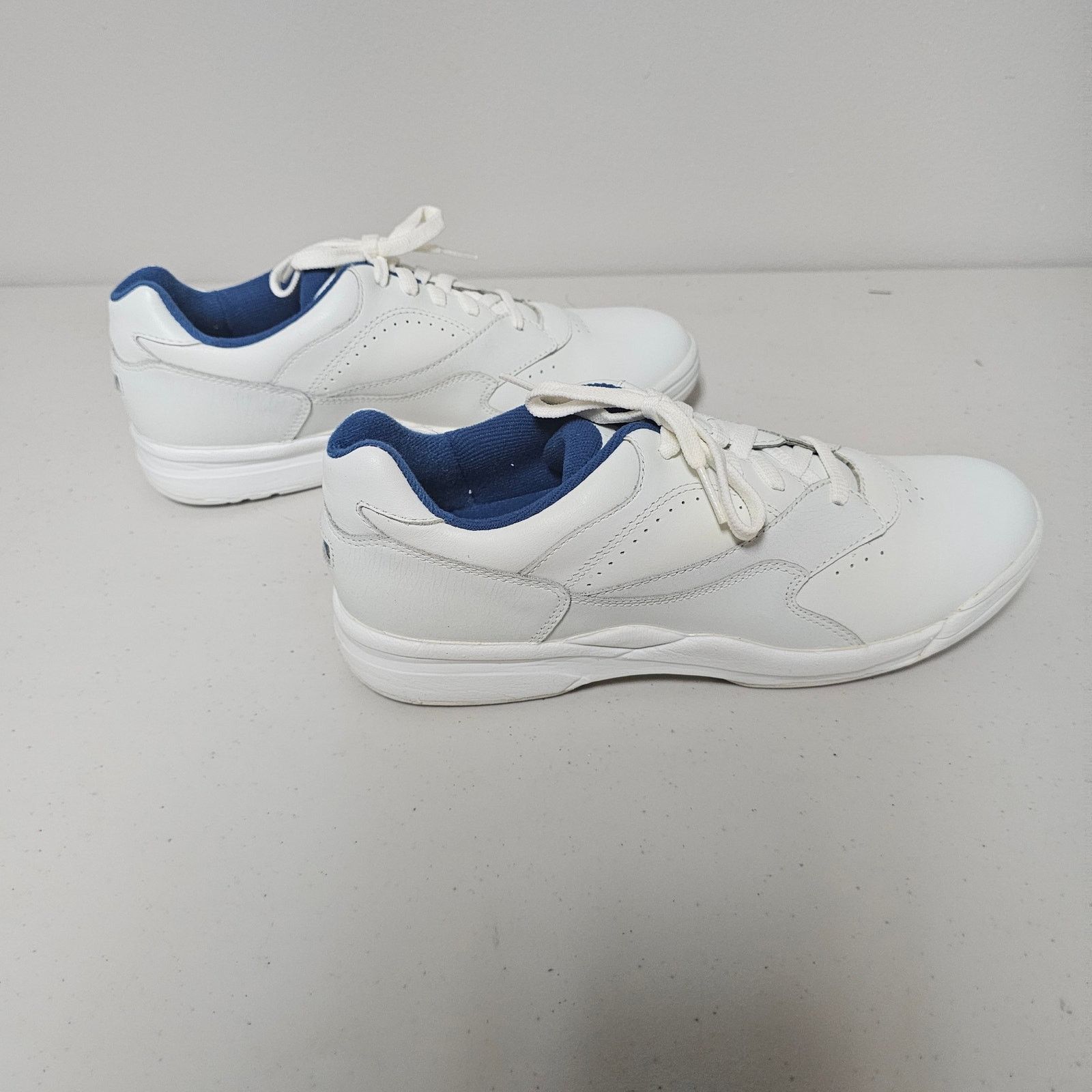 Rockport NWB Women's Rockport W7334 Pro Walker Sneakers size 9 Size US 9 / IT 39 - 4 Thumbnail