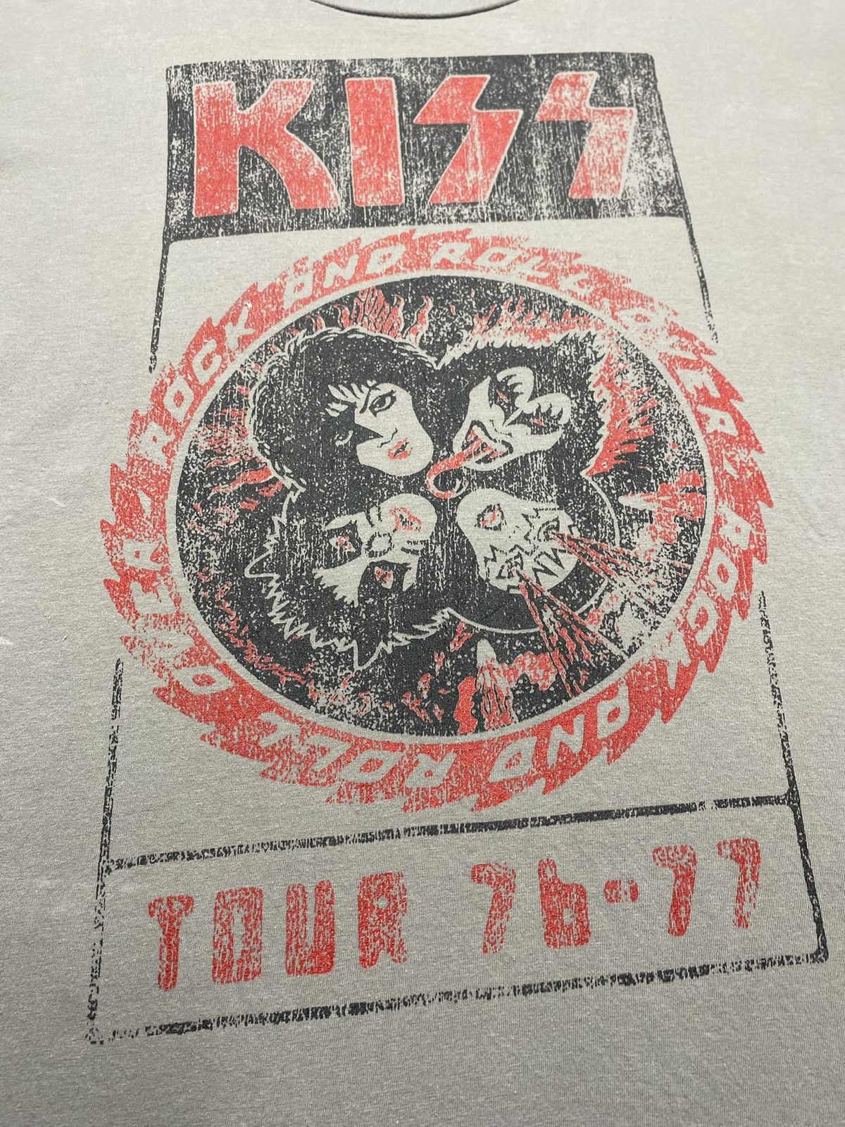Band Tees Vintage Kiss Rock and Roll All Over Tour 76-77 Tee Size US L / EU 52-54 / 3 - 1 Thumbnail