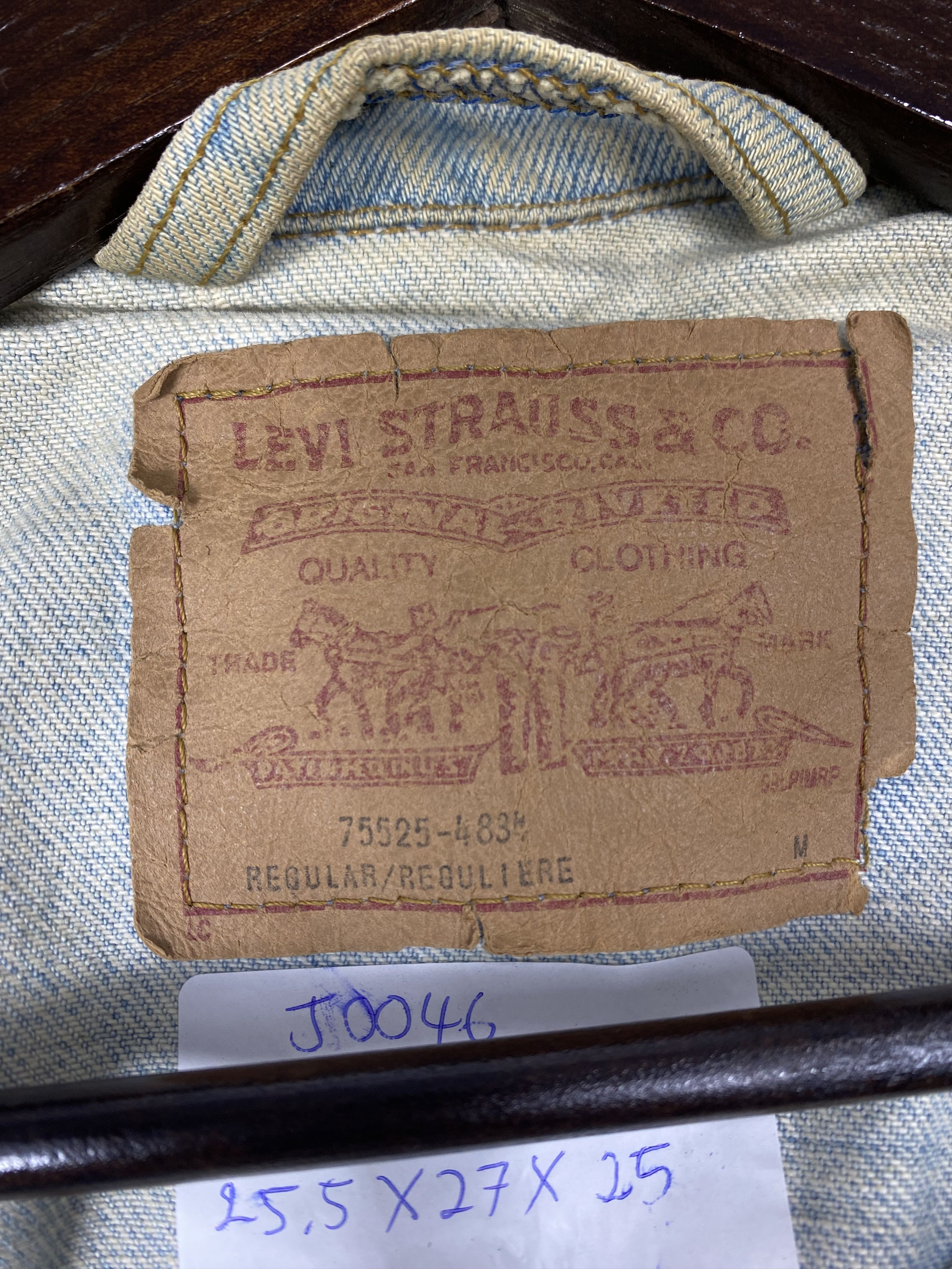 Levi's Vintage Levi's Button Light Wash Denim Jacket DJ0046 Size US M / EU 48-50 / 2 - 9 Thumbnail