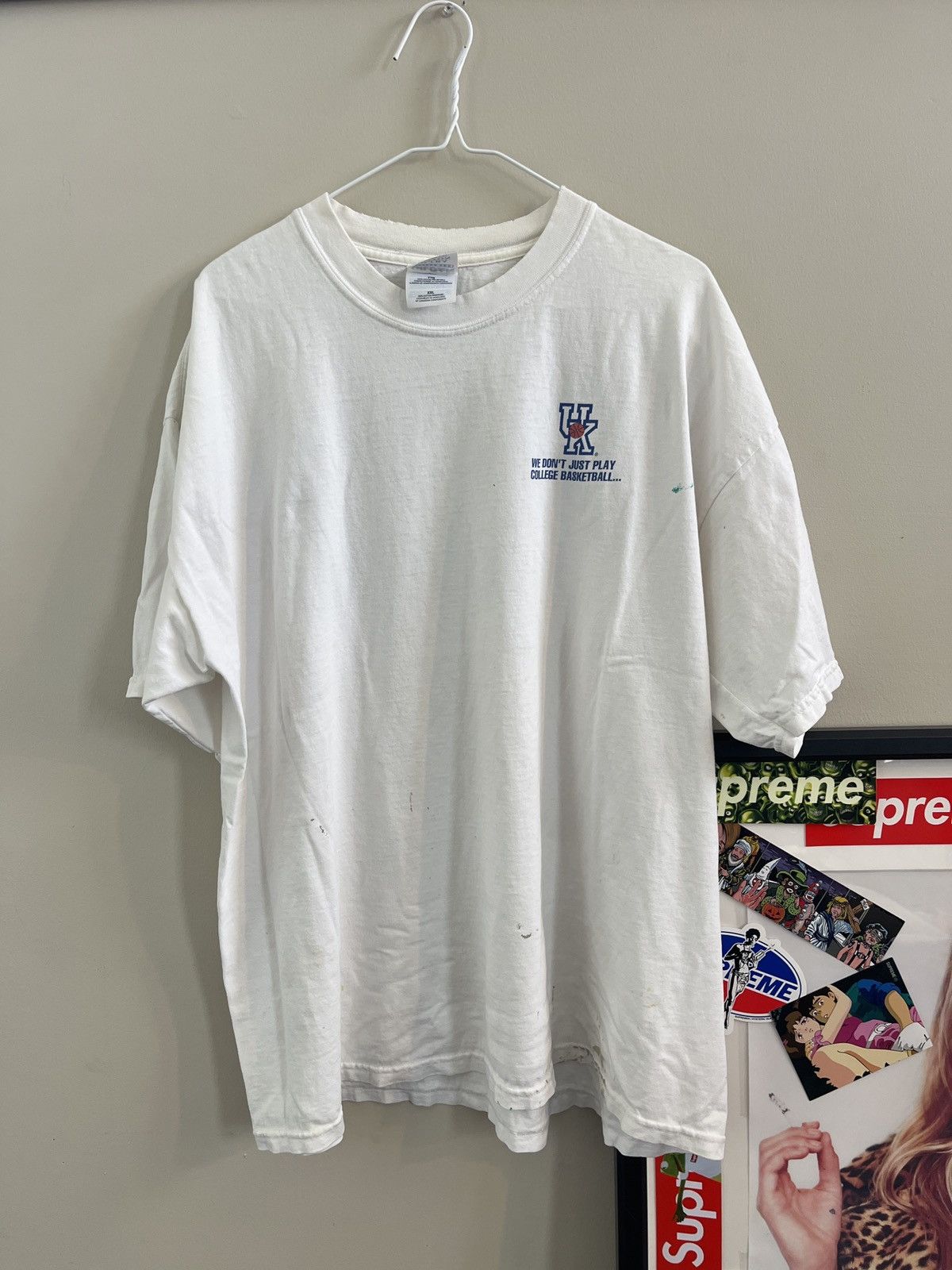 Vintage Vintage 90s Kentucky Wildcats Basketball T-shirt Size US L / EU 52-54 / 3 - 3 Thumbnail