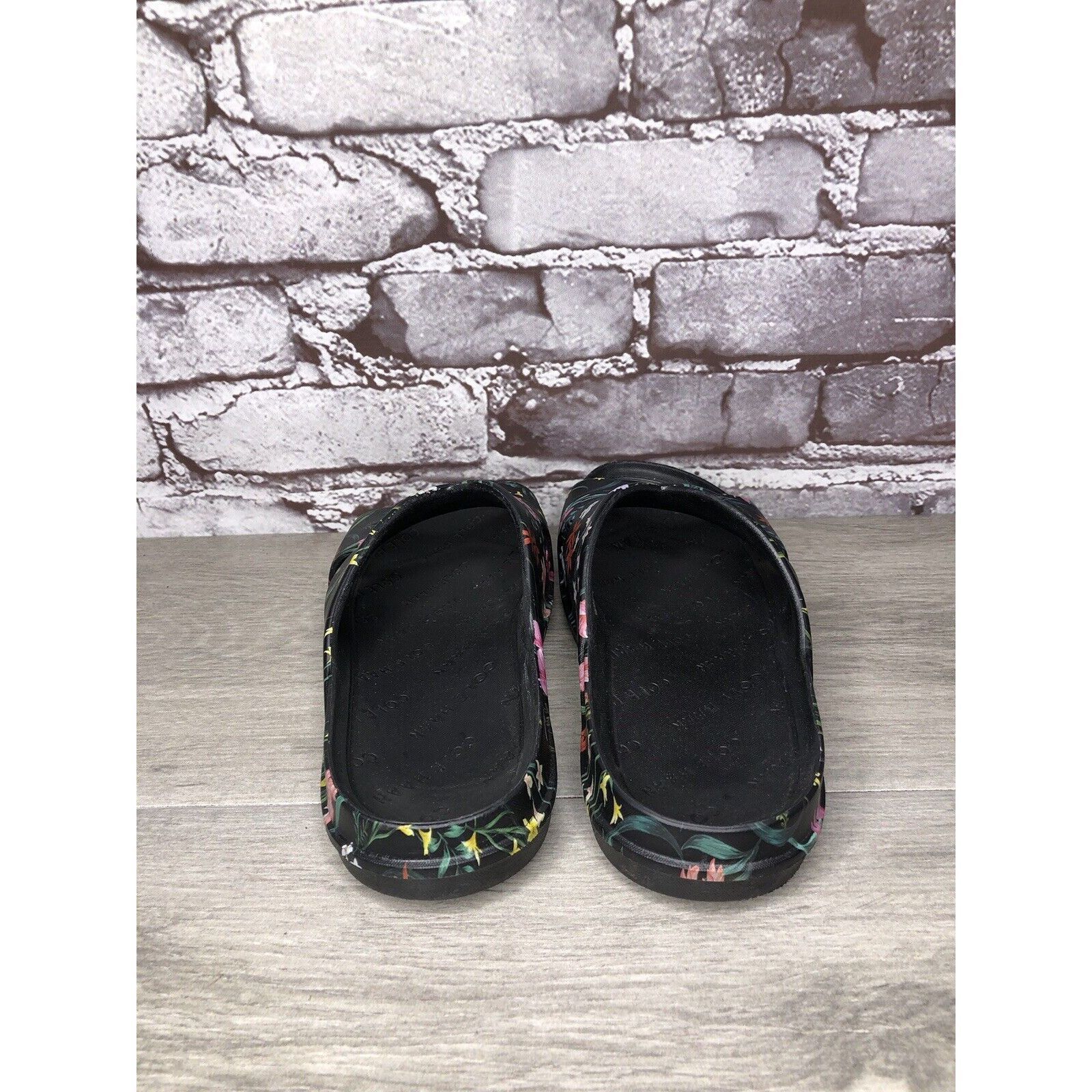 Cole Haan Cole Haan Grand Os. 25390 Black Rubber Floral Print Sandals Size US 7 / IT 37 - 4 Thumbnail