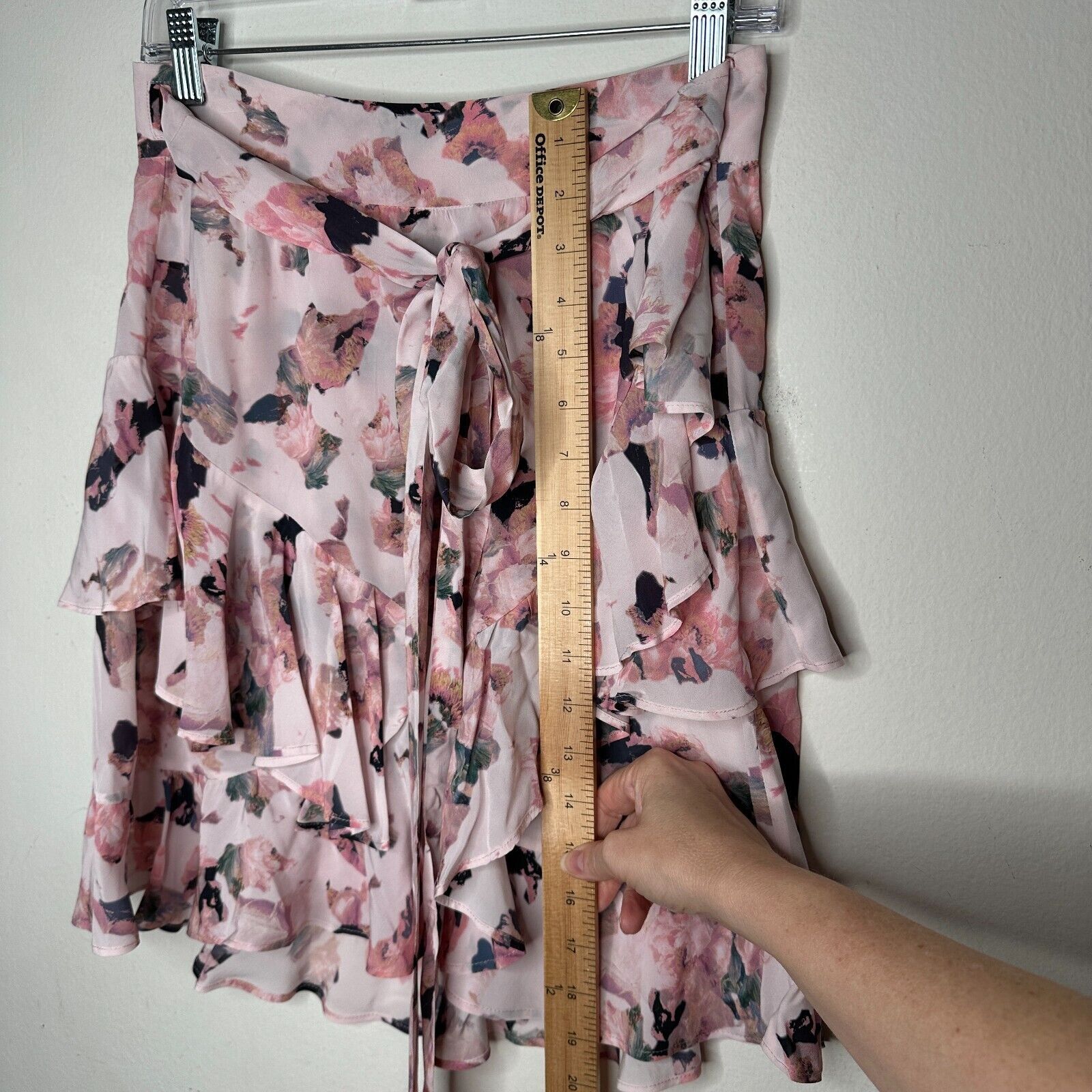 Iro Iro Floral Pink Abstract Wrap Layered Ruffled Mini Skirt 40 Size 34" / US 12 / IT 48 - 14 Thumbnail
