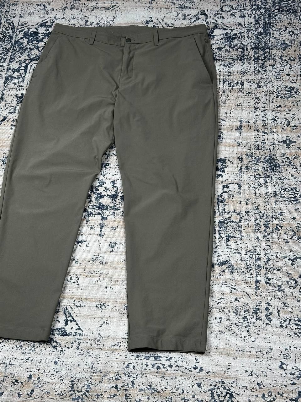 Lululemon Lululemon Luxury Sportswear Chino ABC Pants Size US 40 / EU 56 - 2 Thumbnail