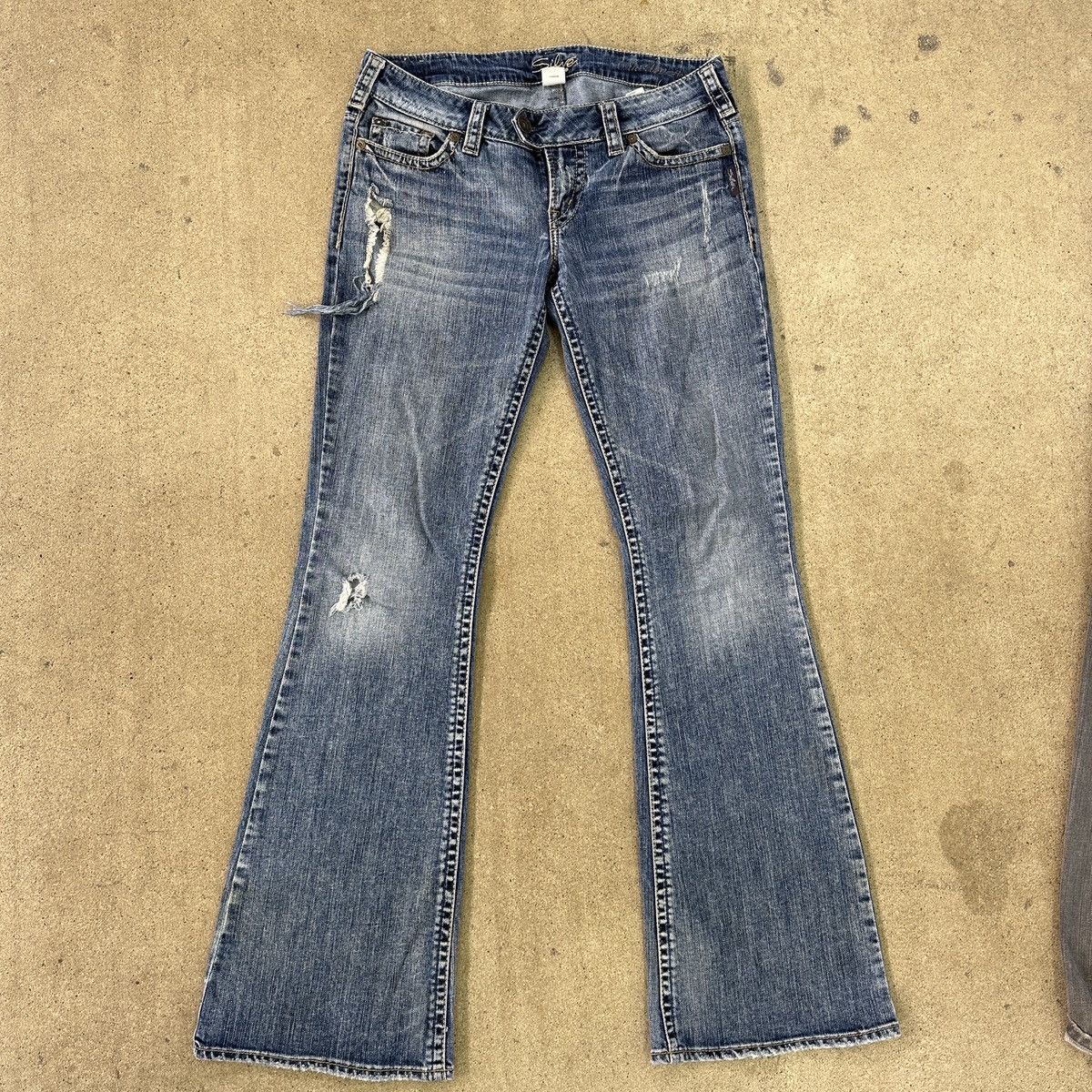 Silver Jeans Co. Silver Jeans Low Rise Bootcut Light Blue Denim Size US 30 / EU 46 - 2 Thumbnail