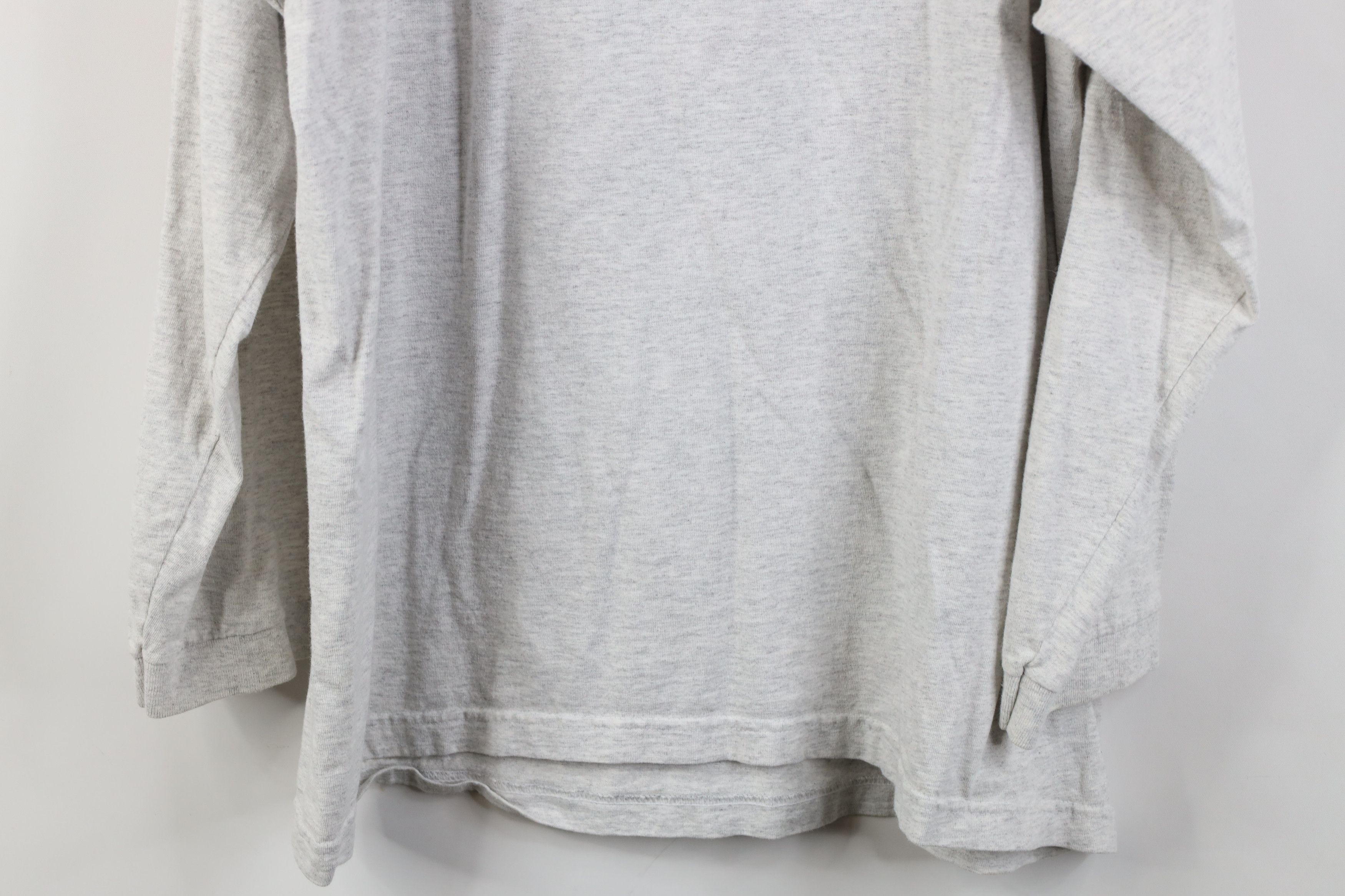 Vintage Vintage 90s Looney Tunes Taz Long Sleeve T-Shirt Gray Cotton Size US XL / EU 56 / 4 - 16 Thumbnail