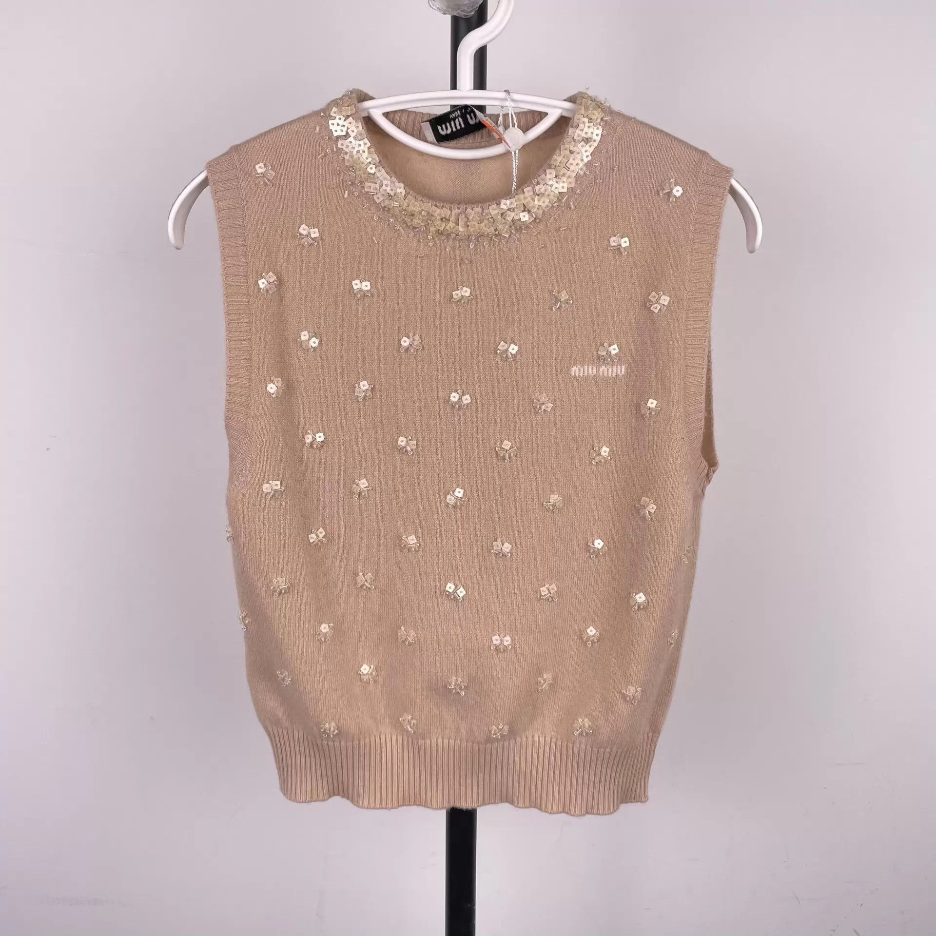 Miu Miu MIU MIU Khaki Knit Vest Size 38 Size XS / US 0-2 / IT 36-38 - 1 Thumbnail