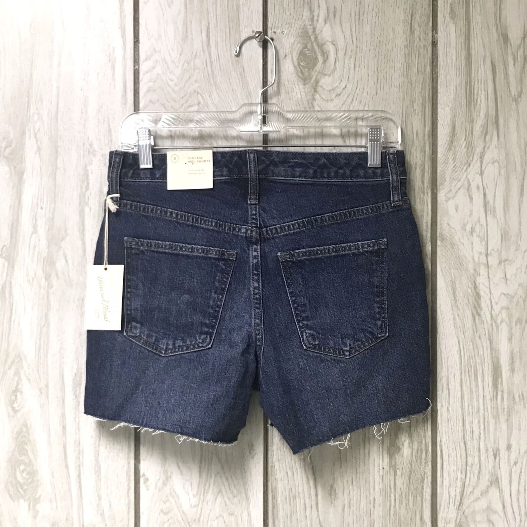 Vintage VINTAGE Universal Thread Women Blue Dark Wash Denim Shorts Midi 0/25R Distressed Frayed 4 in Inseam 5-Pocket Cowgirl Western Casual Modern Size 25" / US 0 / IT 36 - 2 Thumbnail