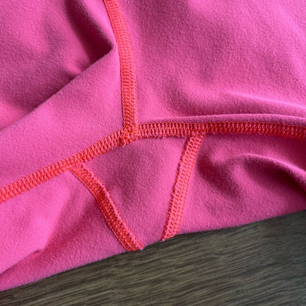 Lululemon 💖 Lululemon Neon Hot Pink Yoga Leggings – Size 2 💖 Size 26" / US 2 / IT 38 - 4 Thumbnail