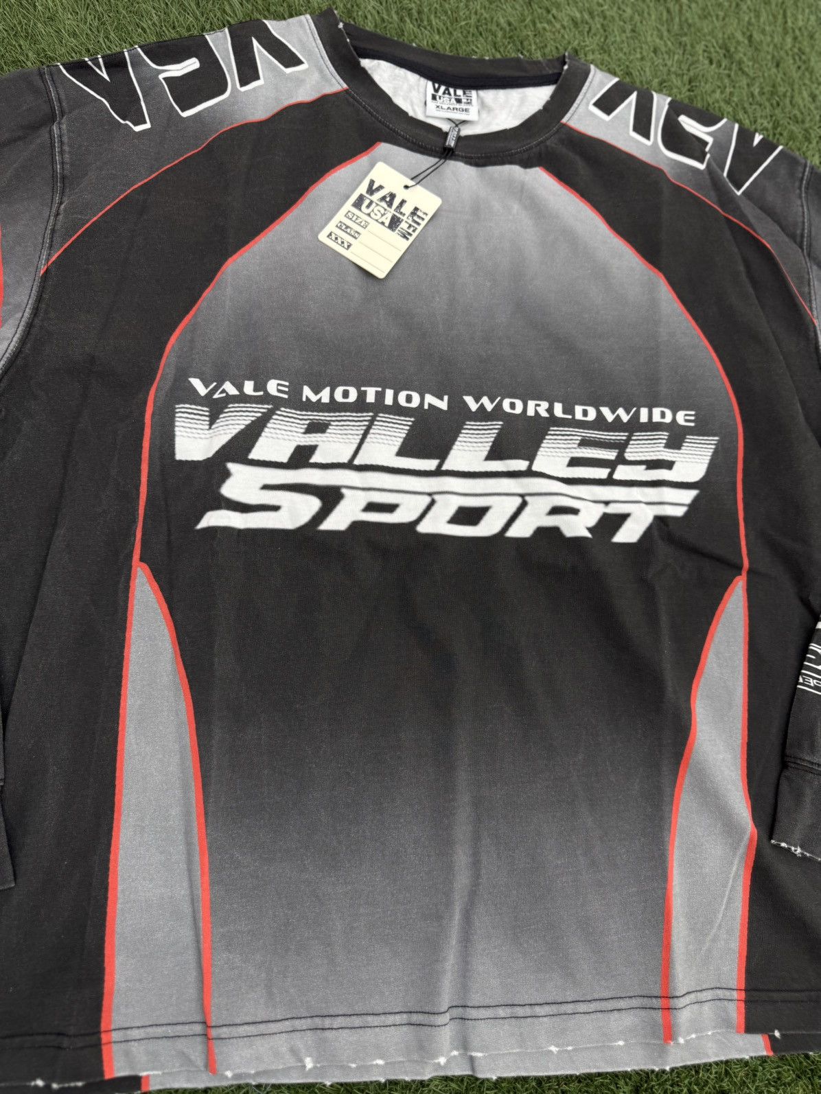 Vale Valley Dreams Racing Long Sleeve Tee Size (XL) NEW Size US XL / EU 56 / 4 - 4 Thumbnail