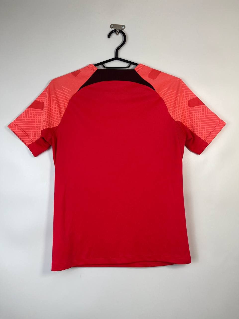 Nike LIVERPOOL 2022/2023 TRAINING FOOTBALL SHIRT NIKE SIZE XS Size US XS / EU 42 / 0 - 5 Thumbnail