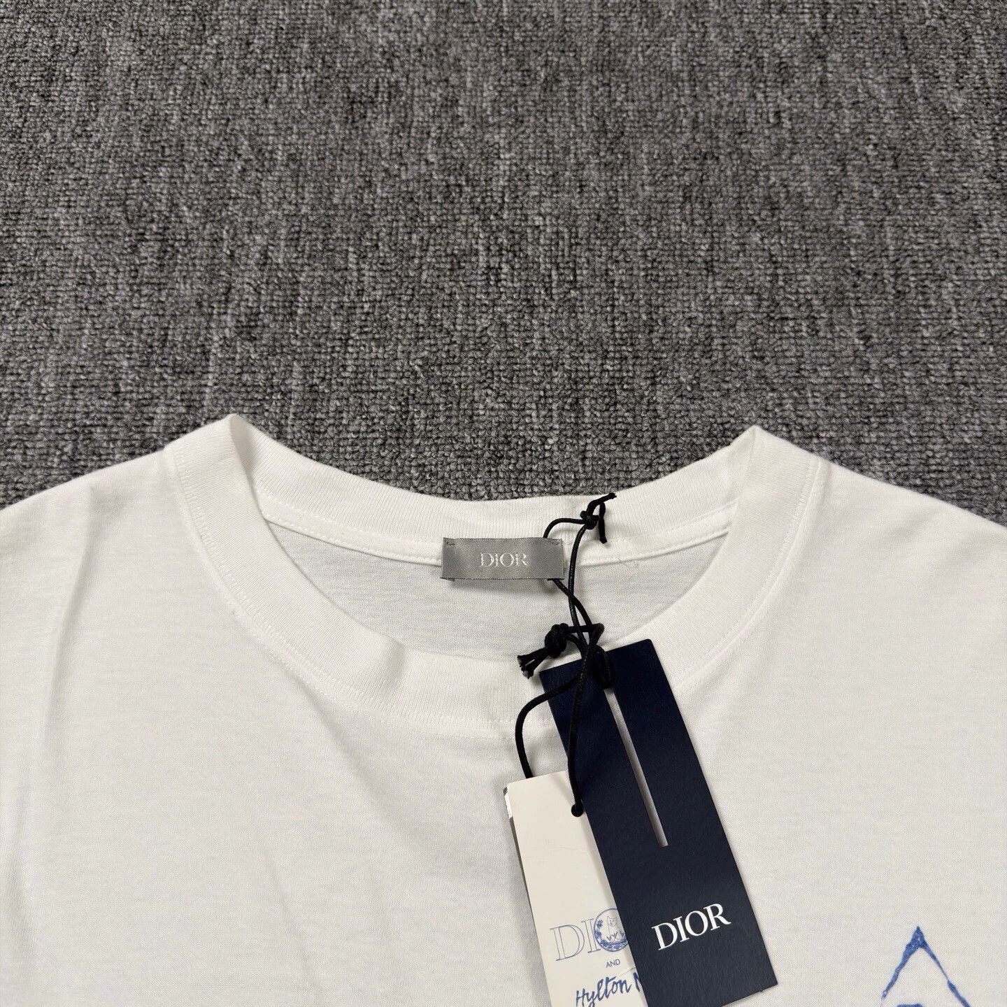 Dior Dior 25 graffiti white s/s tee S NWT Size US S / EU 44-46 / 1 - 3 Thumbnail
