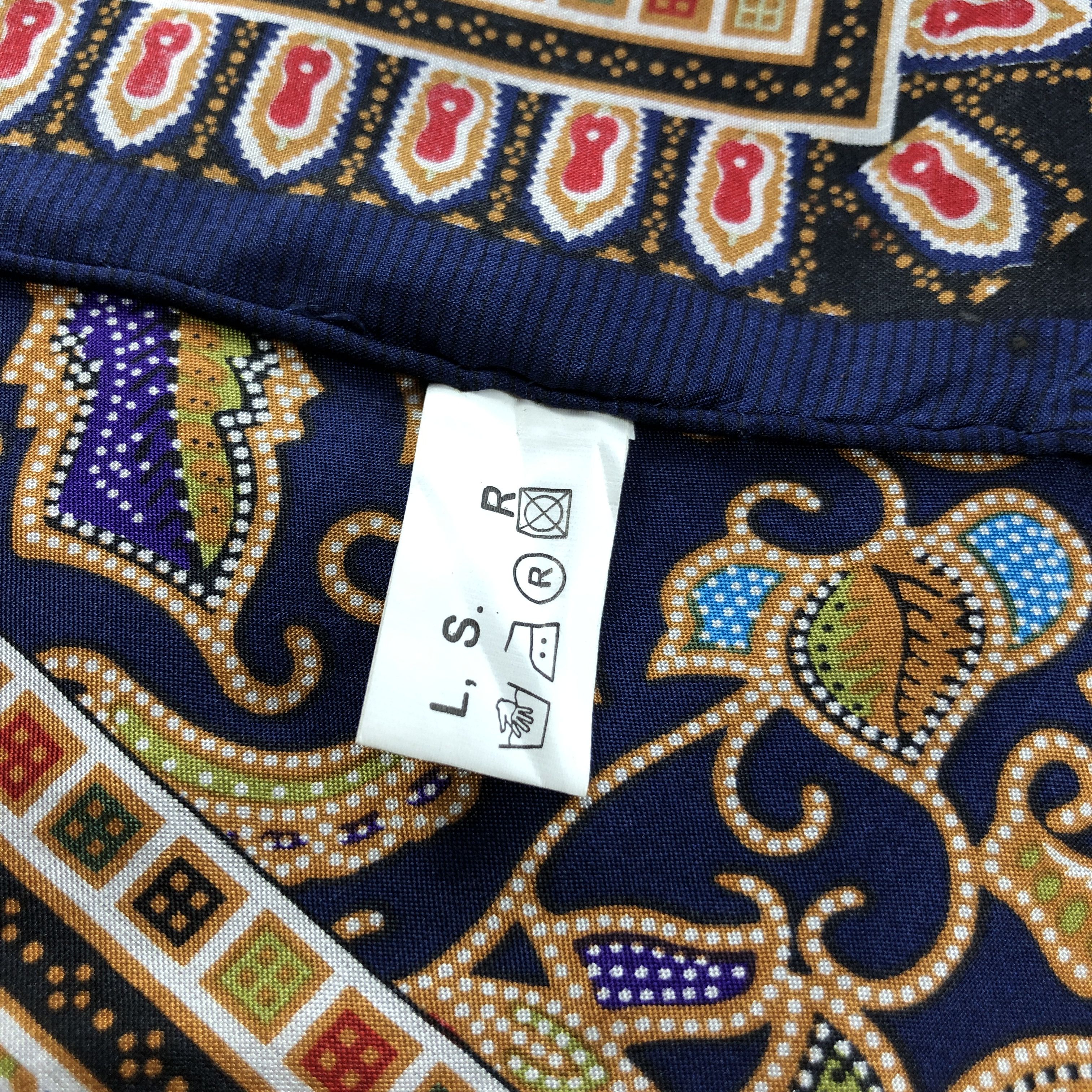 Japanese Brand Avant Garde Paisley Hand Rolled Silk Scarf M1087 Size ONE SIZE - 6 Thumbnail
