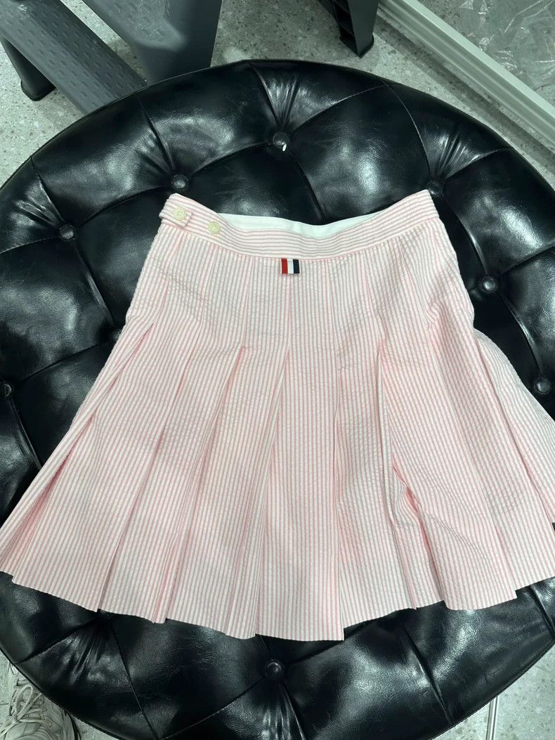 Thom Browne Thom Browne Pom-pom pleated skirt Size 24" / US 00 / IT 34 - 2 Thumbnail