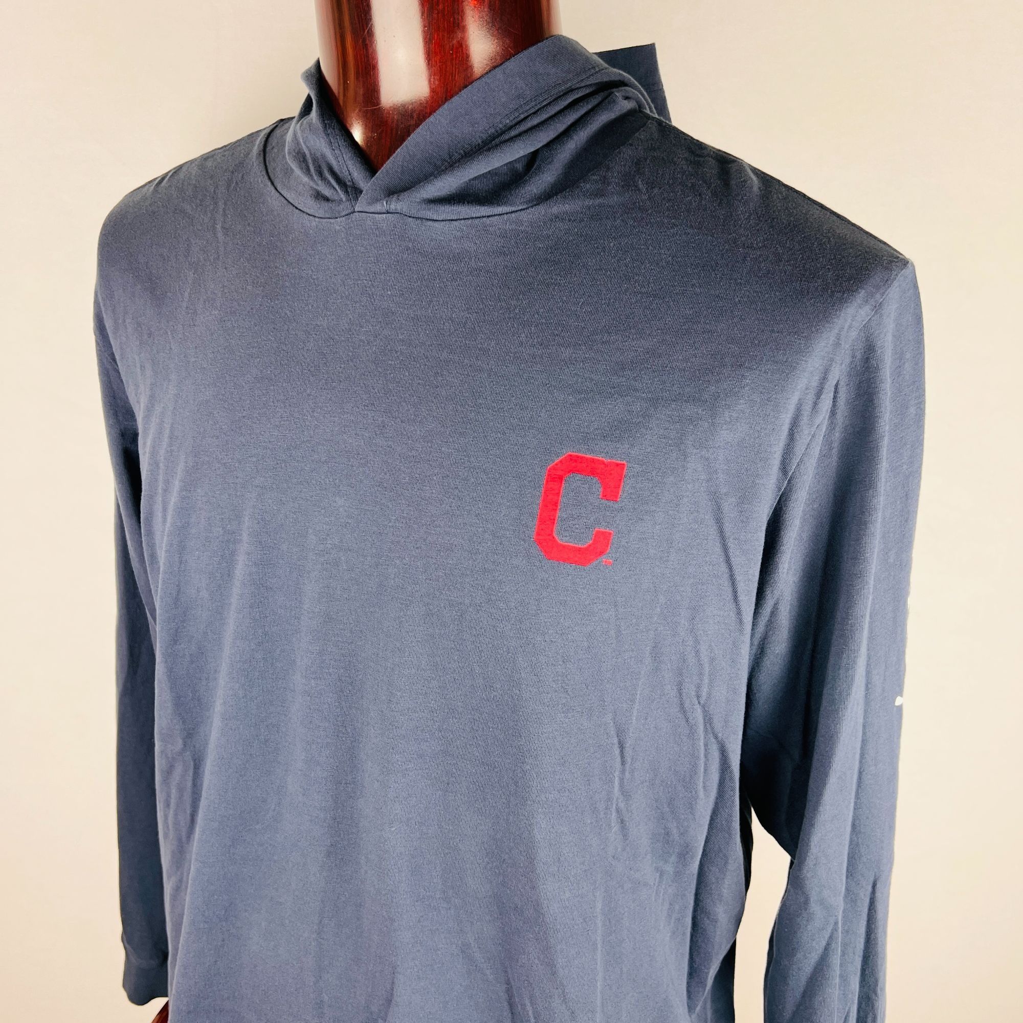Vineyard Vines Vineyard Vines Cleveland Indians Hoodie Pullover XL Shirt Size US XL / EU 56 / 4 - 2 Thumbnail