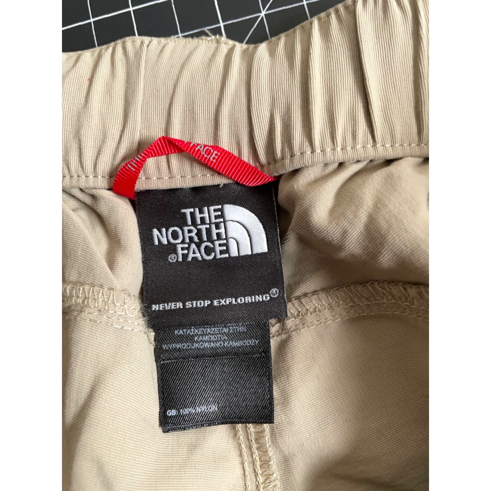 The North Face North Face Men's 2XL Cargo Pants Beige Nylon Convertible Belted Tactical Outdoor Pants Size US 39 - 4 Thumbnail