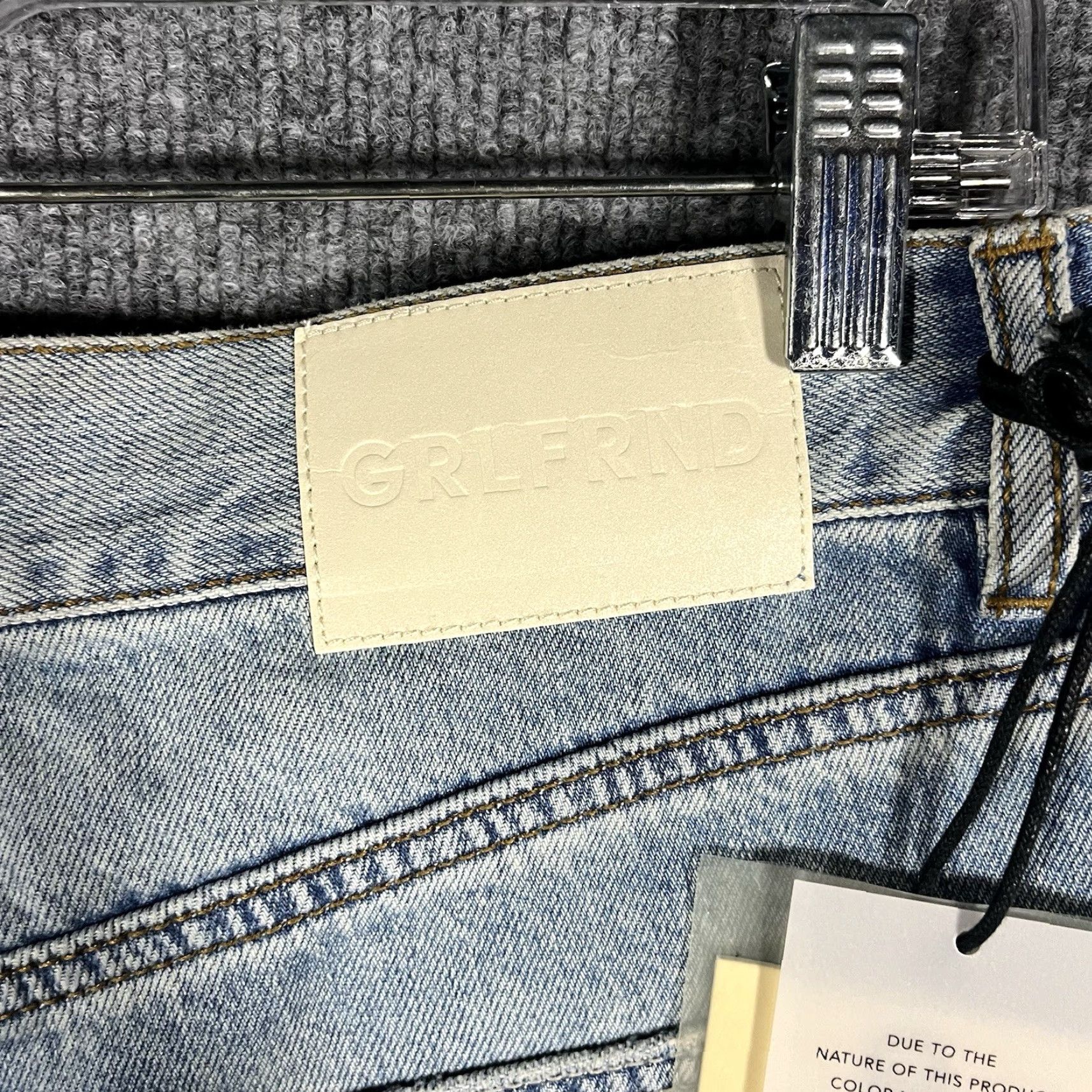GRLFRND GRLFRND The Bella Boyfriend Jeans Women’s 27 NWT NEW Blue Safe 27 GRLFRND The Bella Boyfriend Jeans Women’s 27 NWT NEW Size 27" / US 4 / IT 40 - 3 Thumbnail