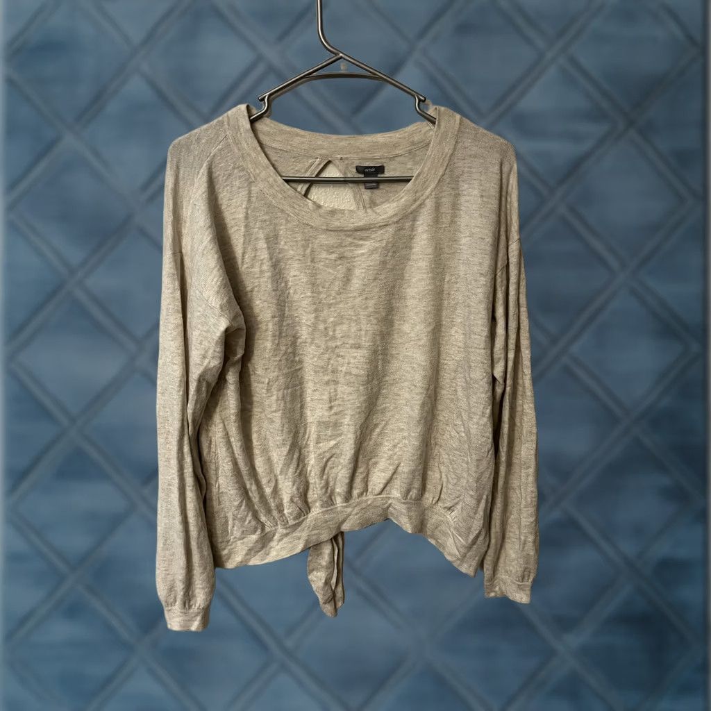 Vintage Aerie Sweater Women's Size XL Gray long sleeve Open Back Top Size XL / US 12-14 / IT 48-50 - 1 Thumbnail
