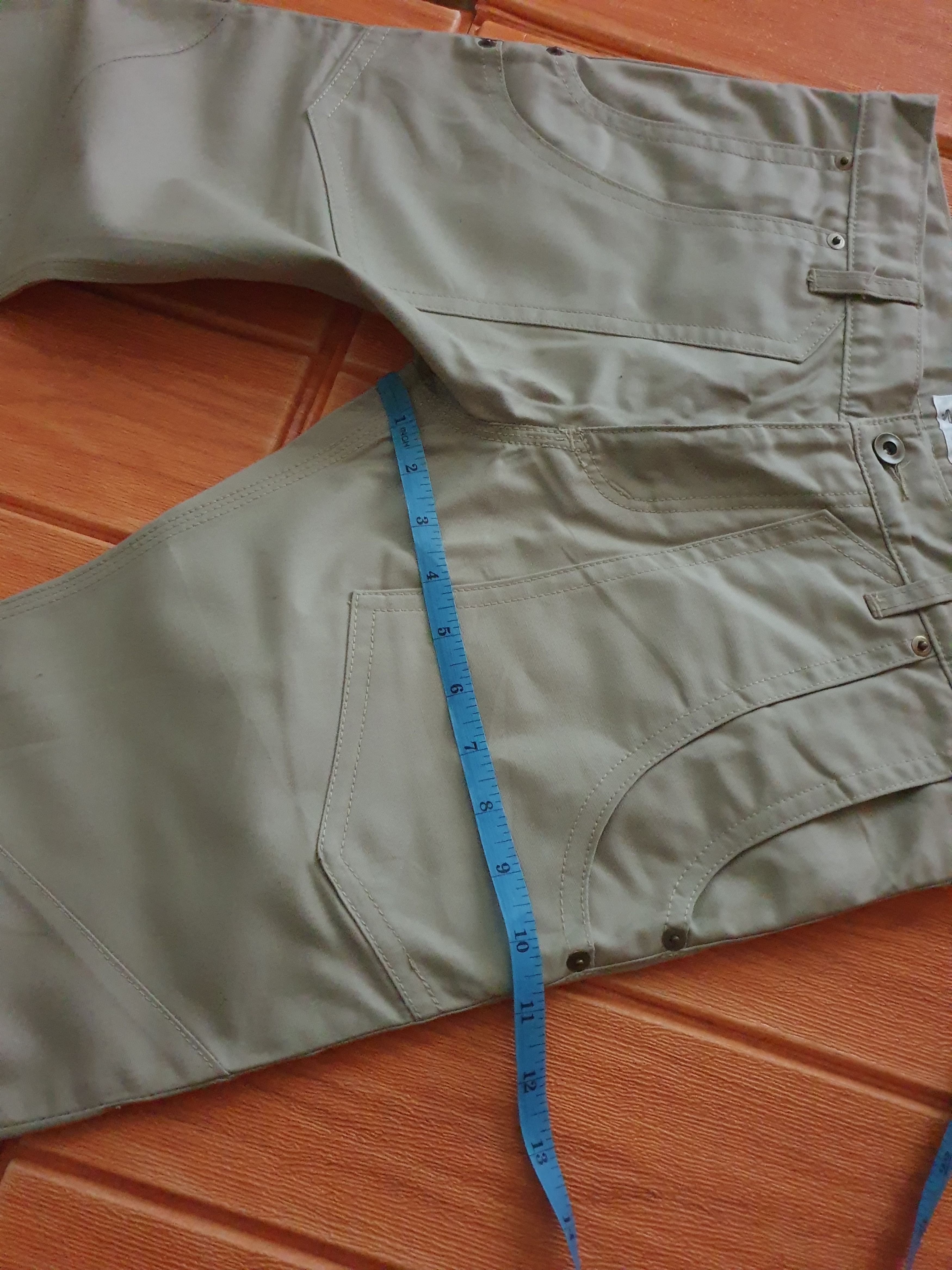 Japanese Brand 💥No crossing Japanese brand beige colour Pant Size US 31 - 9 Thumbnail