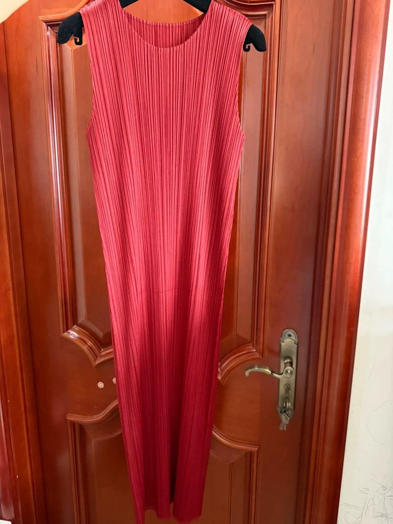 Issey Miyake Issey Miyake size:one size Red pleated dress Size XS / US 0-2 / IT 36-38 - 1 Thumbnail
